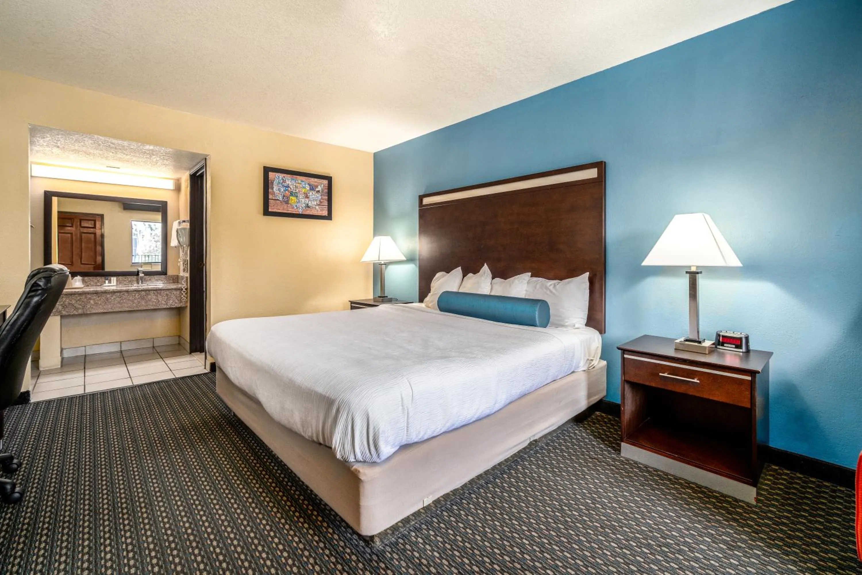 Bed in Glenridge Inn Glendale - Pasadena