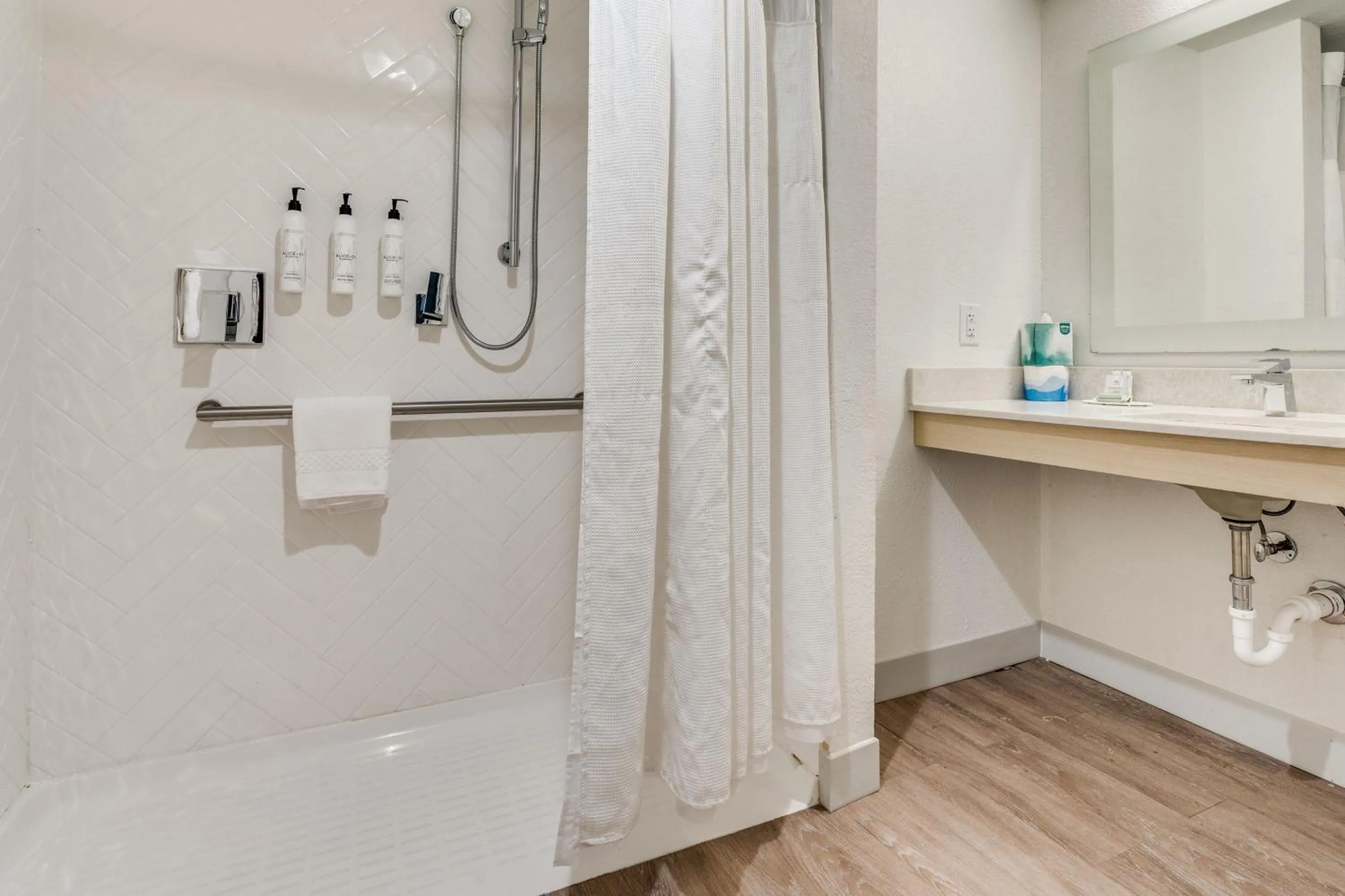 Bathroom in TownePlace Suites Dallas Arlington North