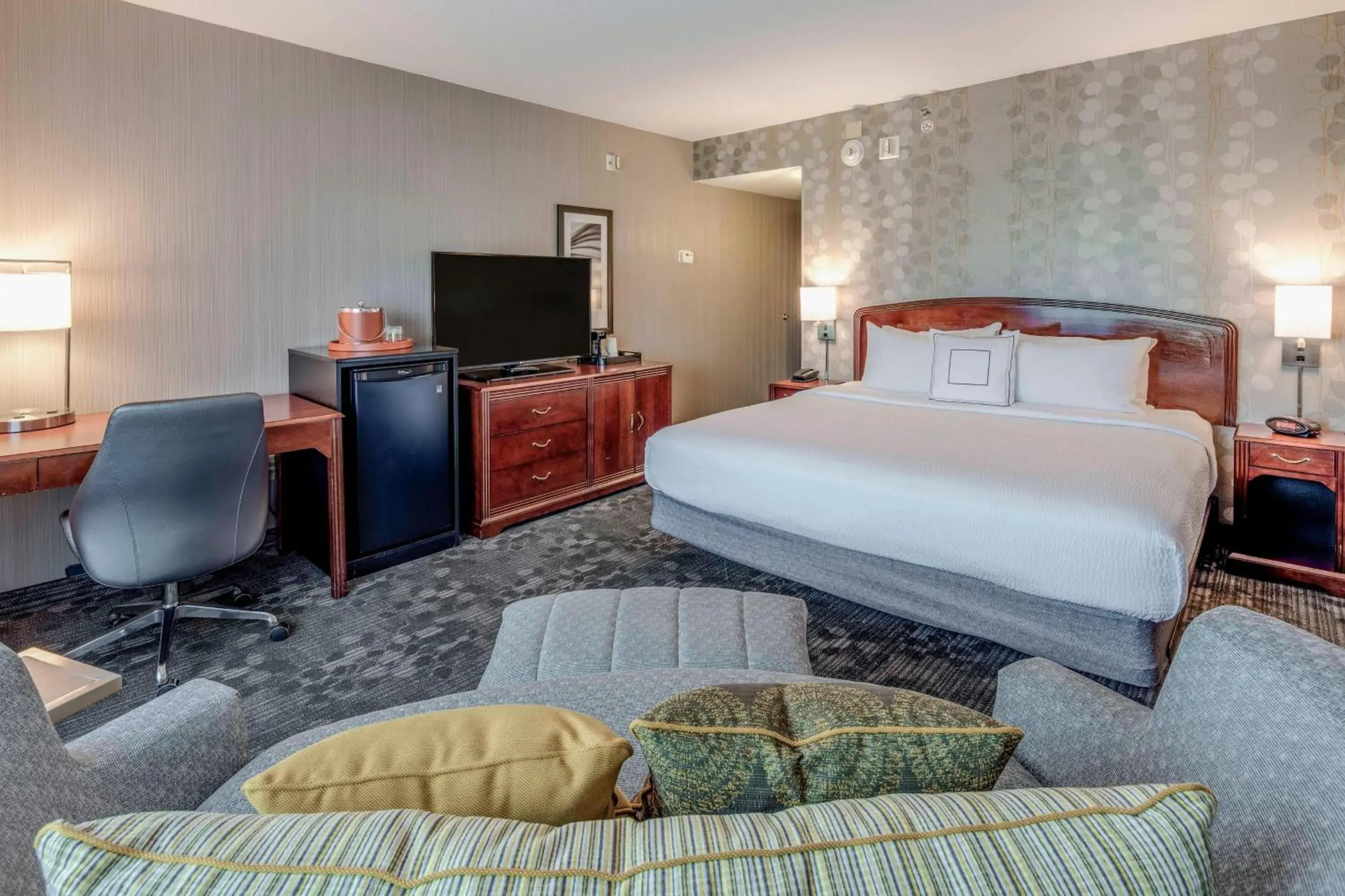 King Room with Sofa Bed and Adapted Tub - Mobility Accessible in Courtyard by Marriot Cranbury South Brunswick King Room with Sofa Bed and Adapted Tub - Mobility Accessible in Courtyard by Marriot Cranbury South Brunswick