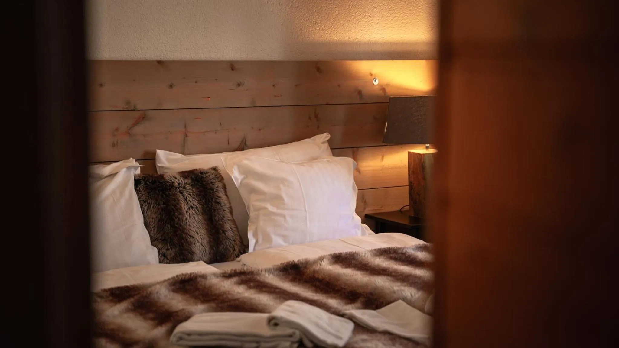 Bed in Champoussin Lodge