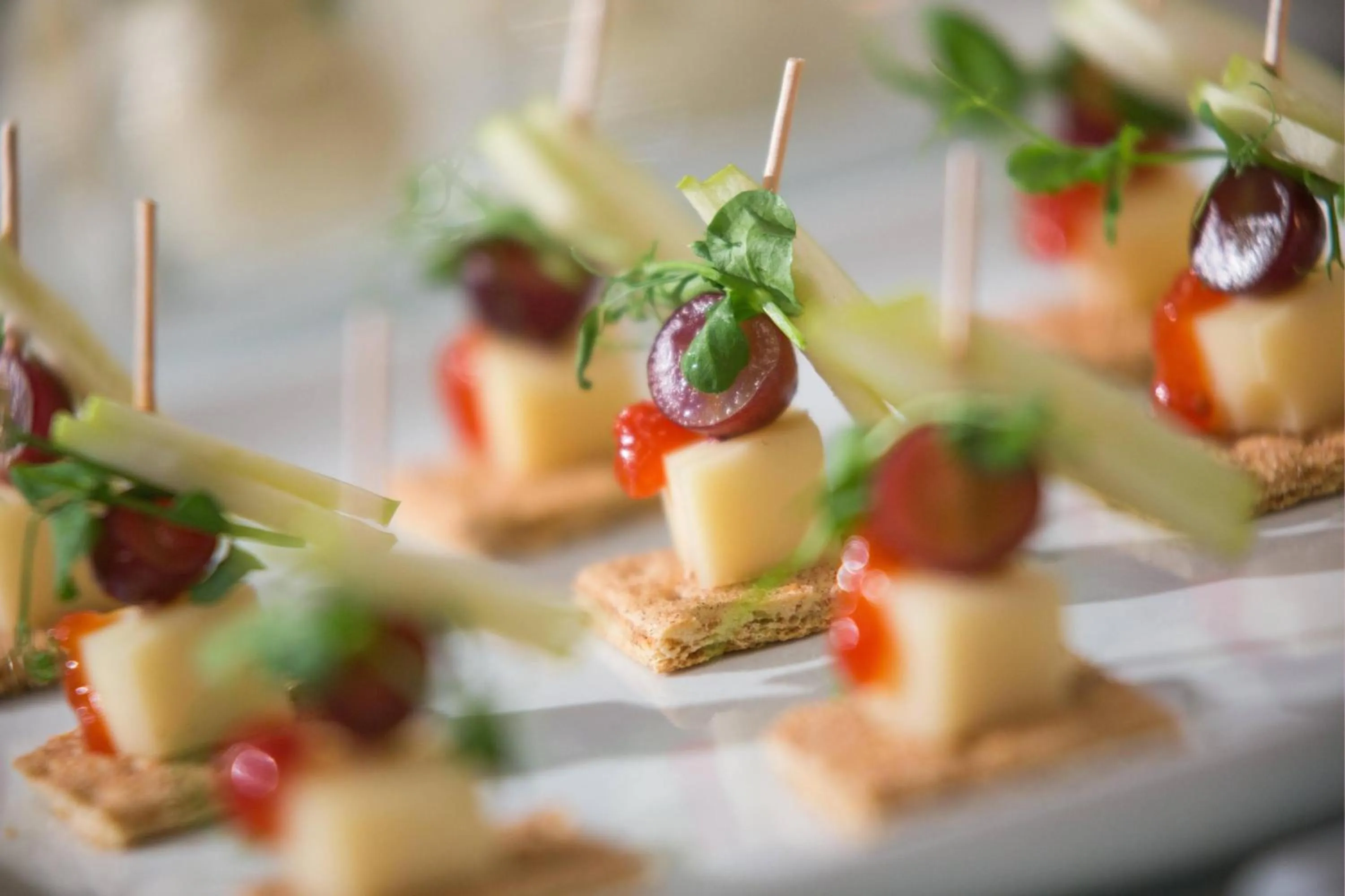 Restaurant/places to eat in Renaissance Meadowlands Hotel