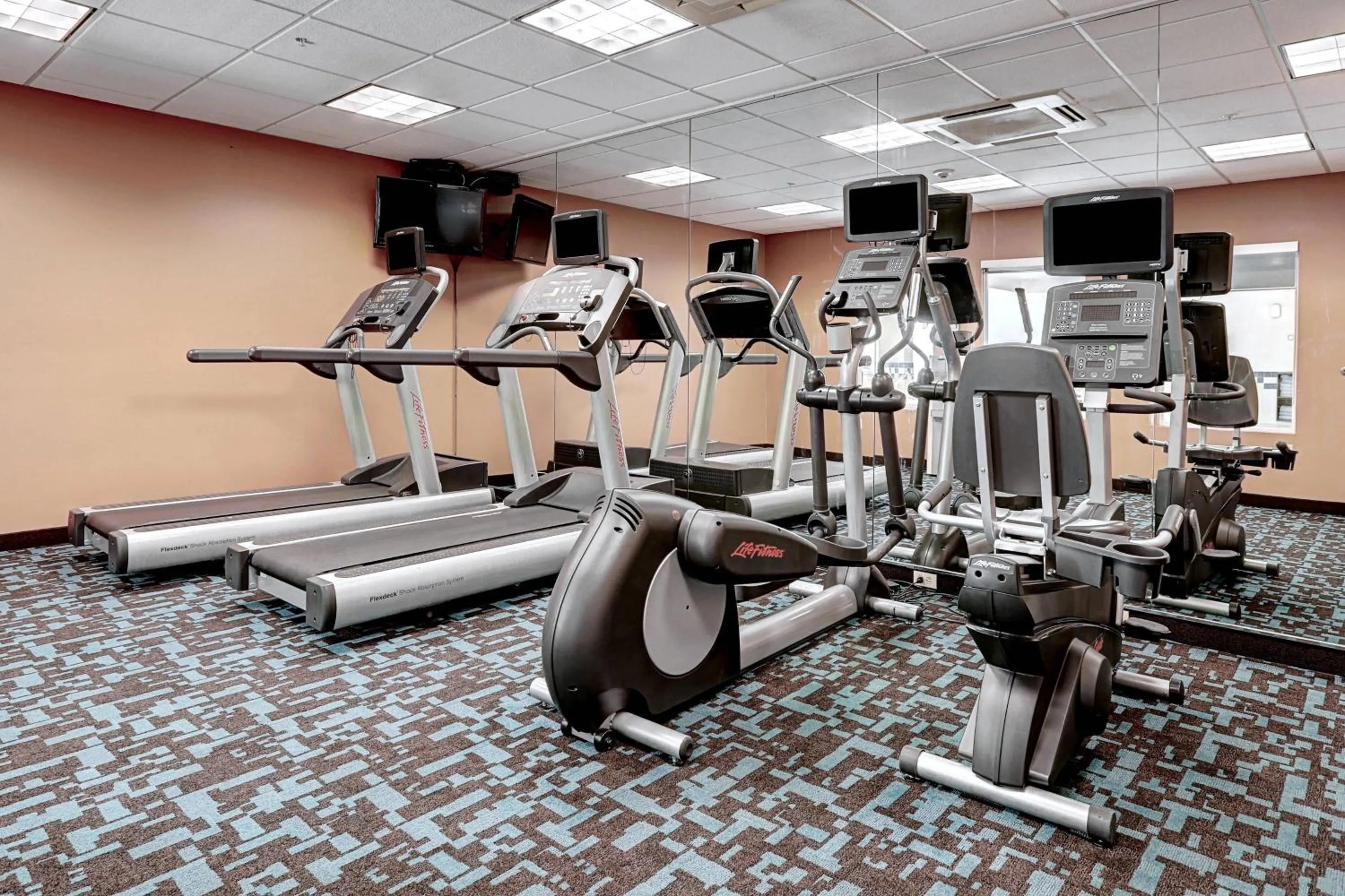 Fitness centre/facilities in Fairfield Inn & Suites by Marriott Edison - South Plainfield