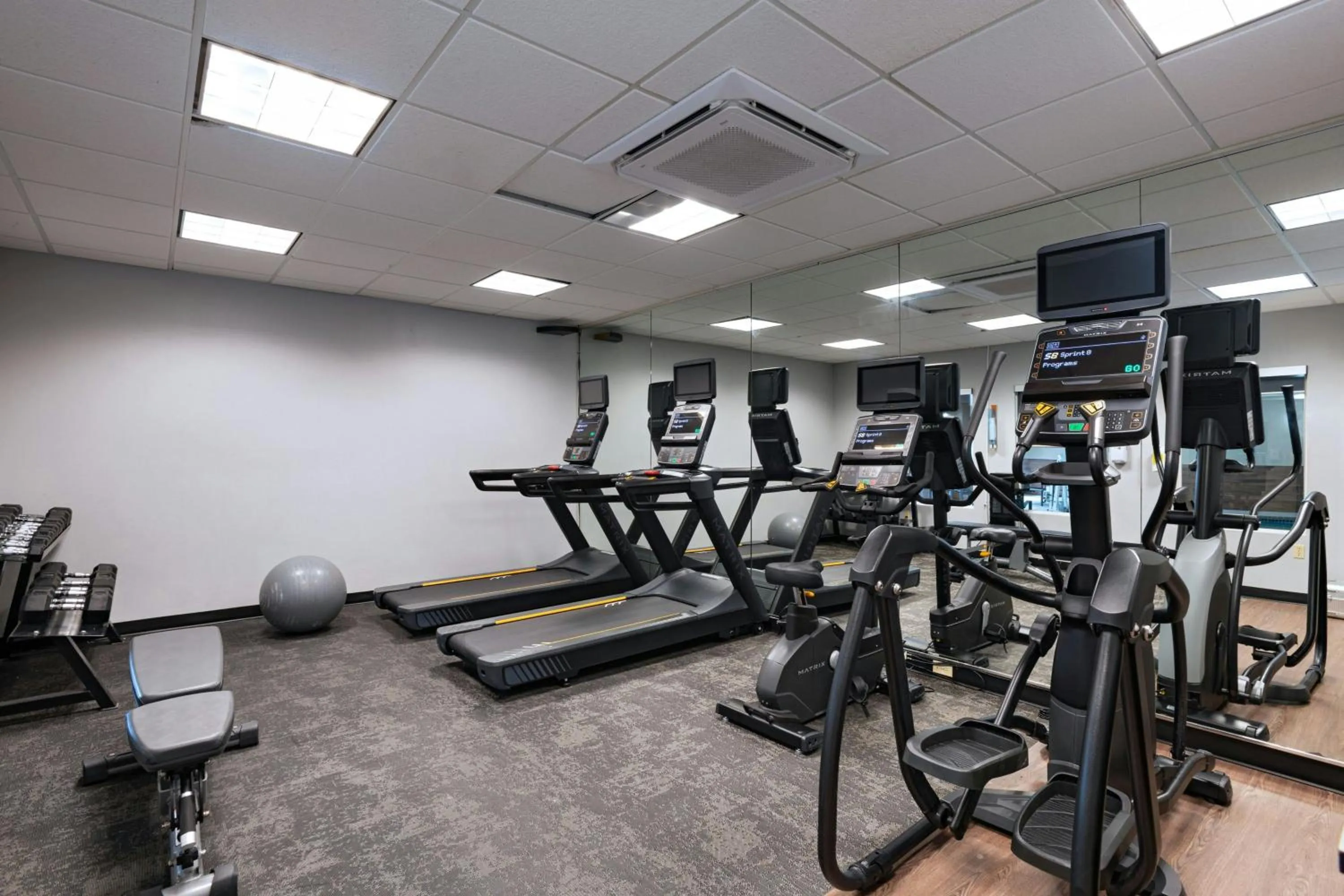 Fitness centre/facilities in Fairfield Inn & Suites by Marriott Edison - South Plainfield