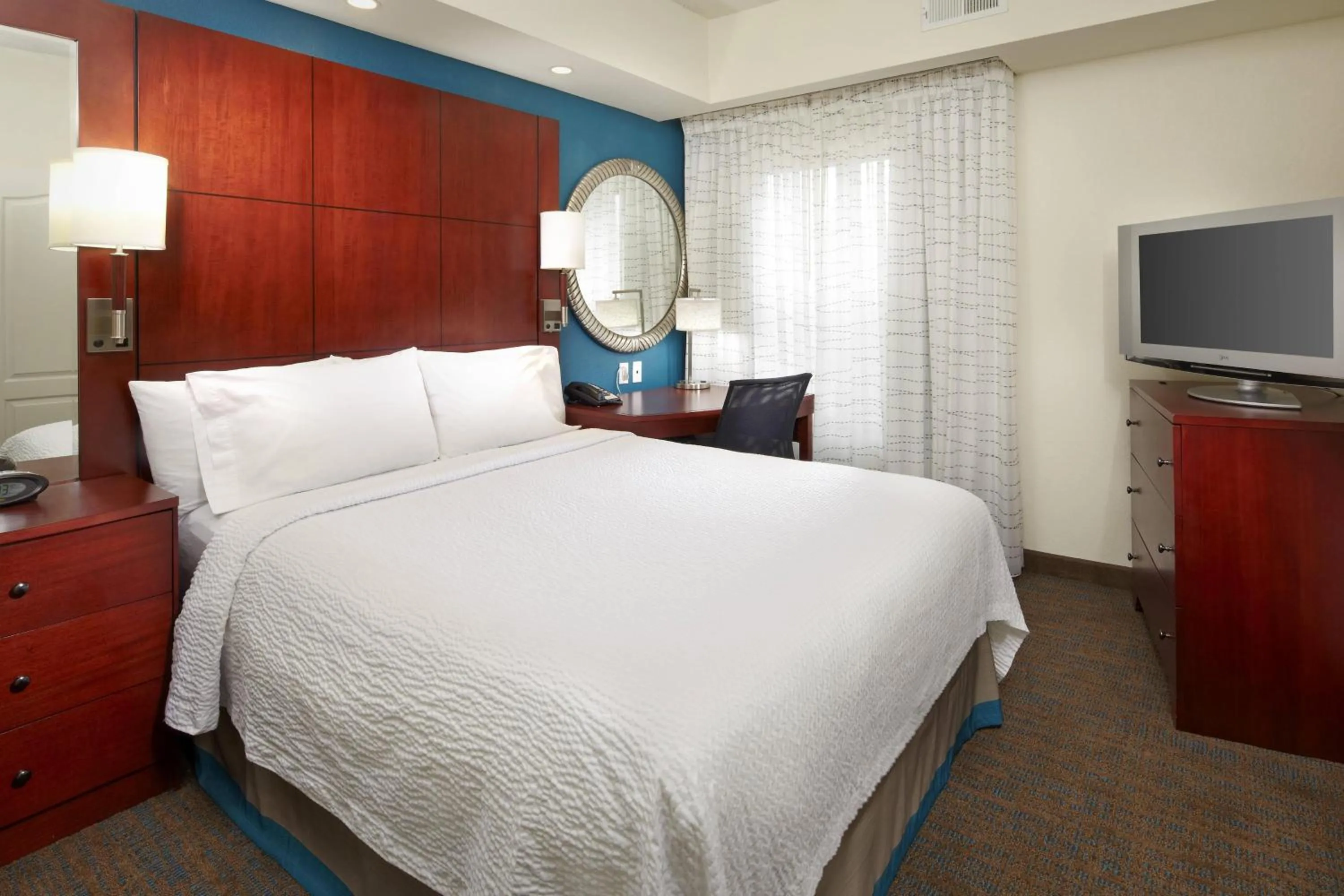 Photo of the whole room, Bed in Residence Inn East Rutherford Meadowlands