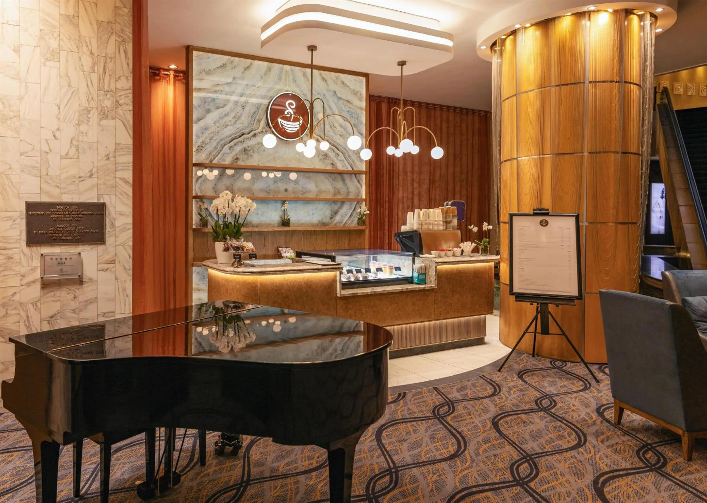 Lounge or bar in Sandton Sun and Towers