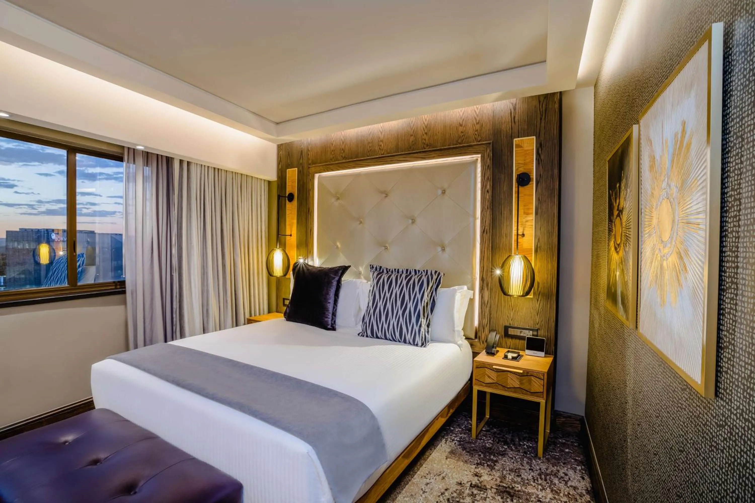 Photo of the whole room, Bed in Sandton Sun and Towers