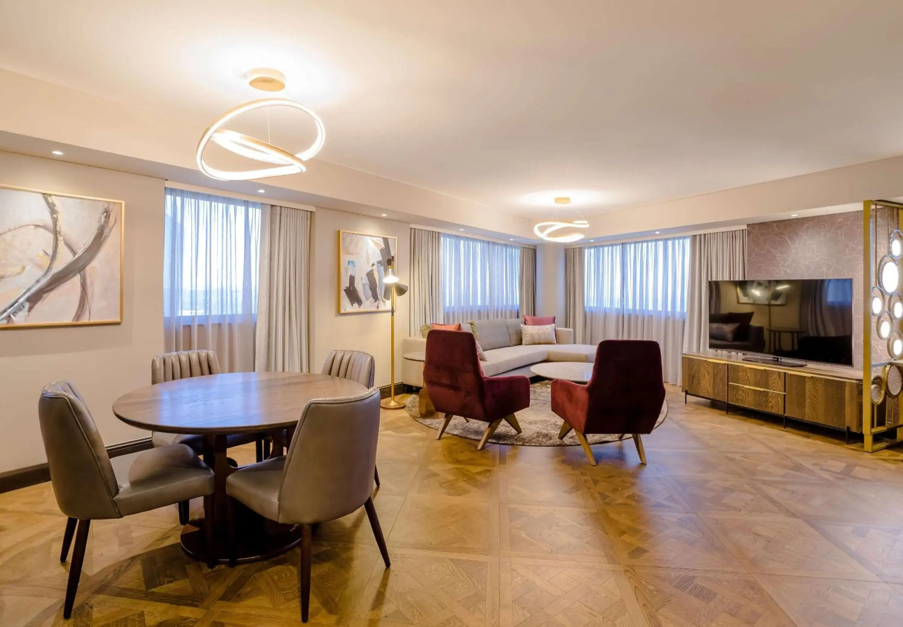 Sandton Towers Club Floor Deluxe Suite in Sandton Sun and Towers Sandton Towers Club Floor Deluxe Suite in Sandton Sun and Towers