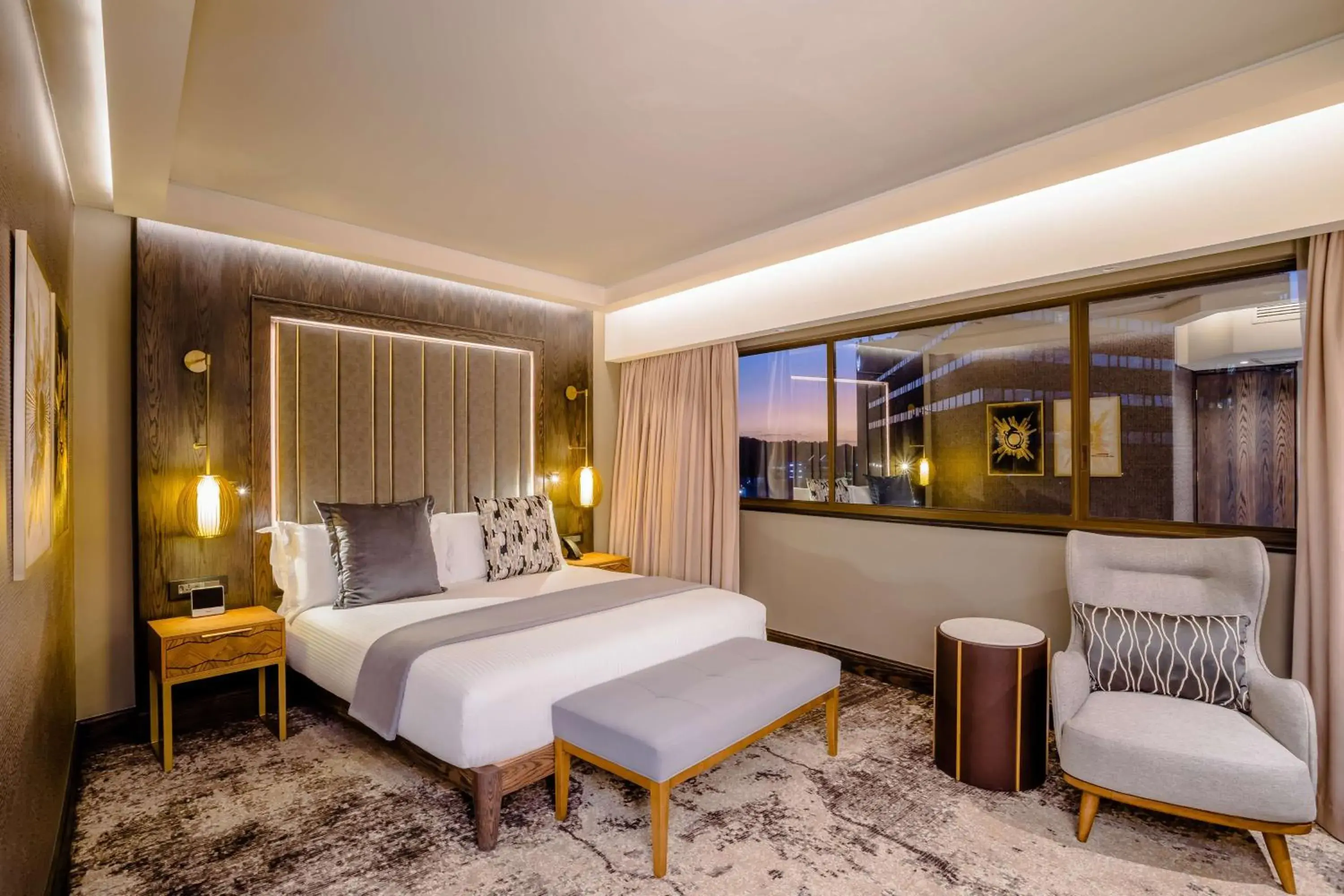 Bedroom, Bed in Sandton Sun and Towers Bedroom, Bed in Sandton Sun and Towers