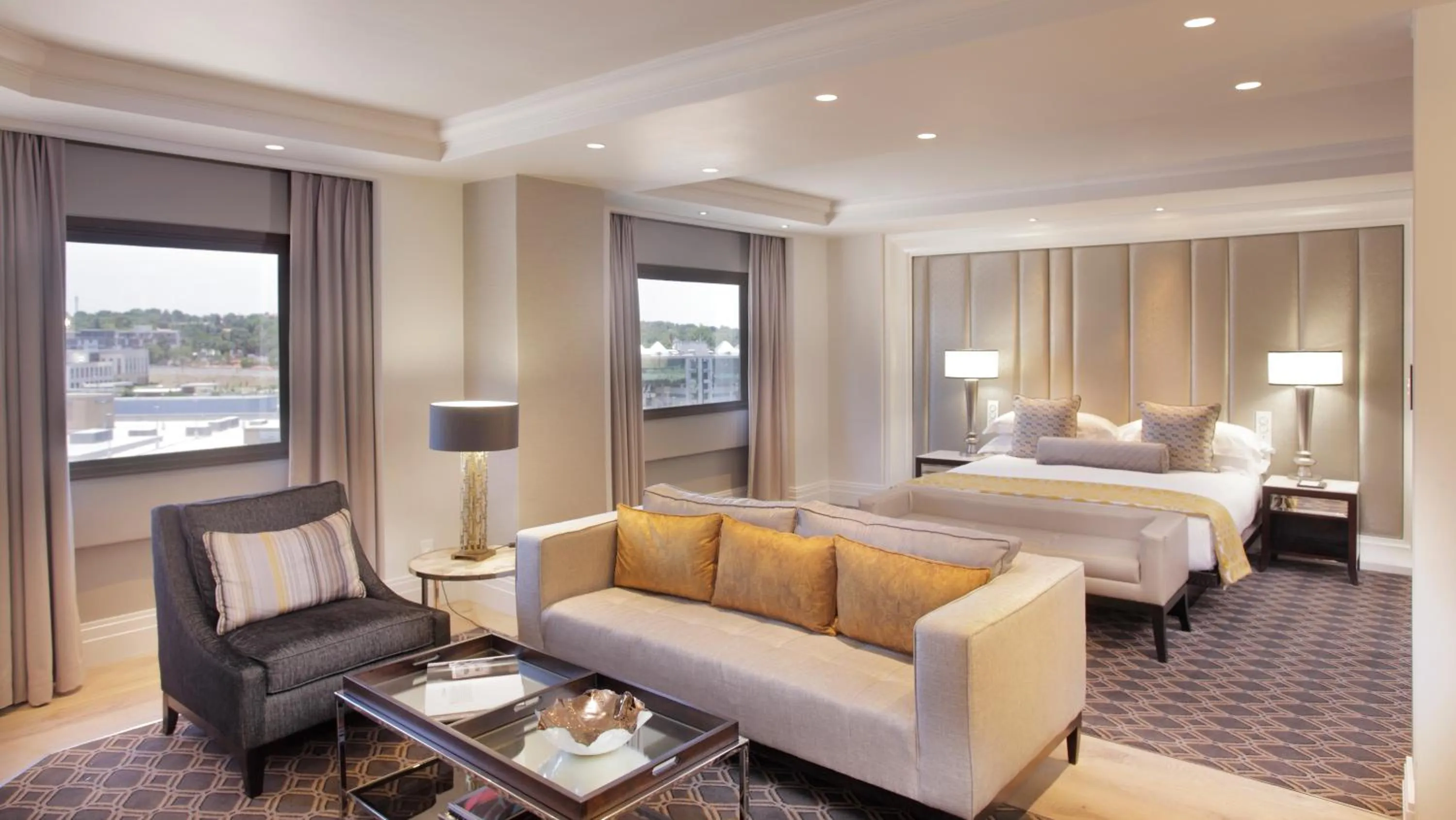 TV and multimedia, Bed in Sandton Sun and Towers