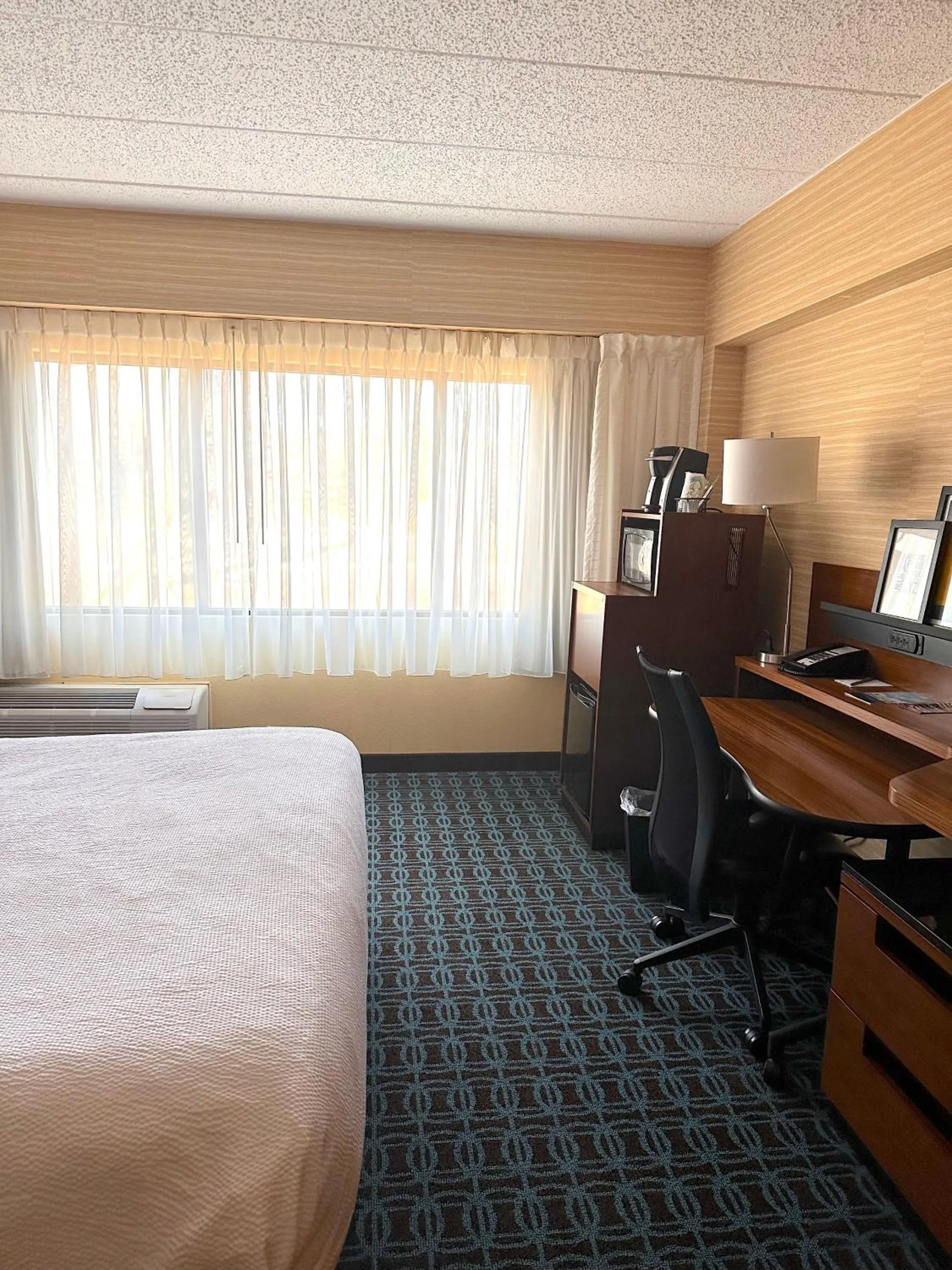 Bedroom, Bed in Fairfield Inn & Suites Parsippany