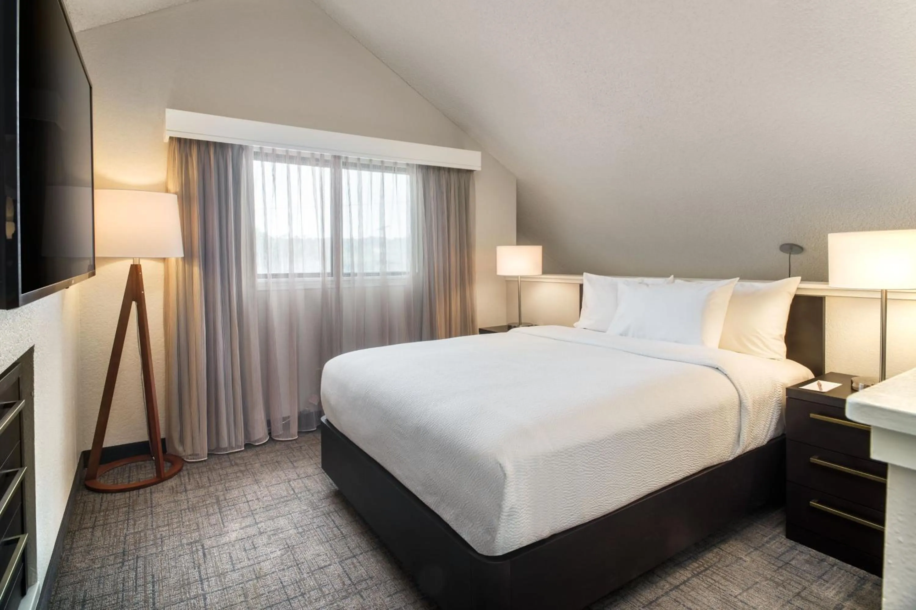 Photo of the whole room, Bed in Residence Inn by Marriott Long Beach