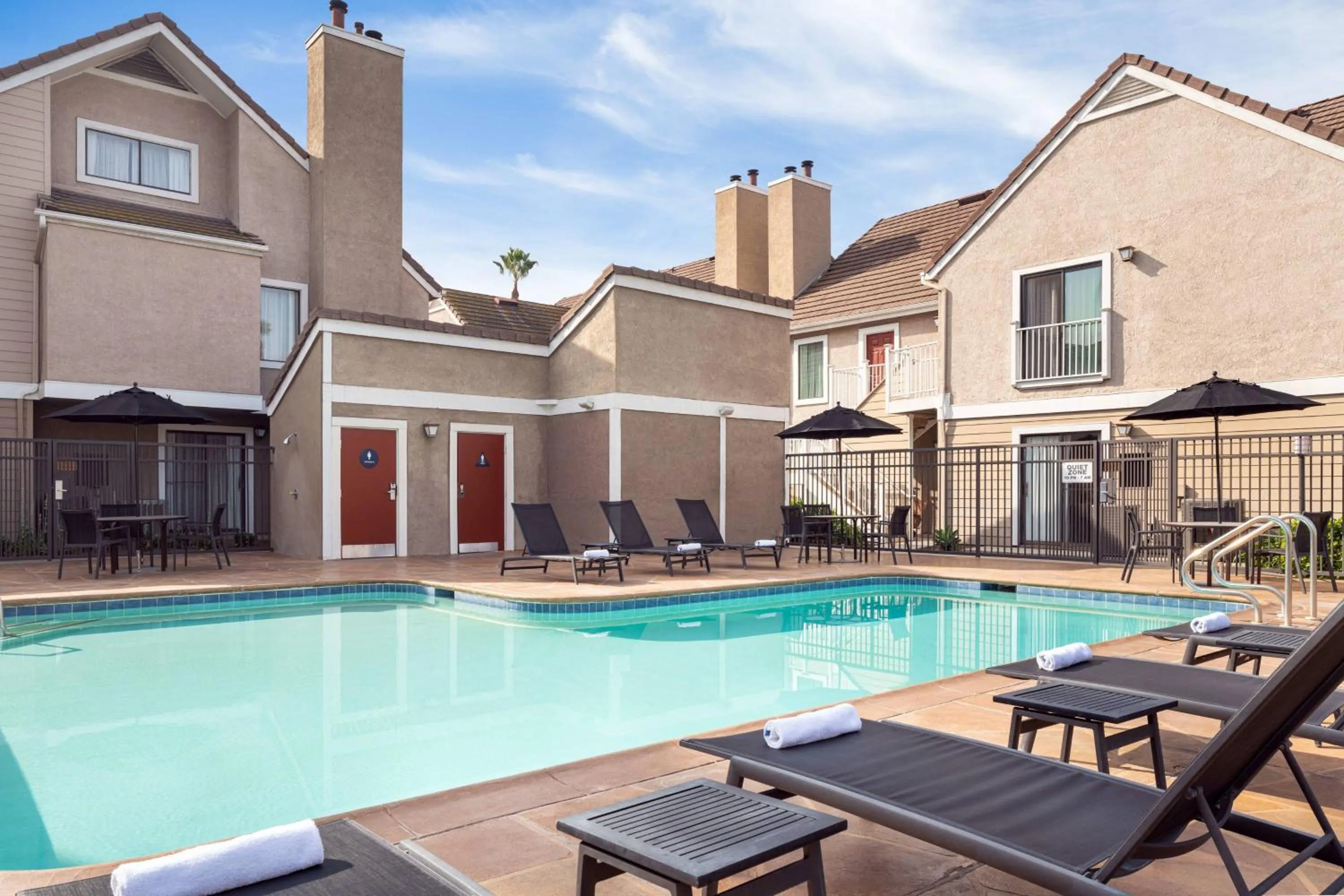 Swimming pool in Residence Inn by Marriott Long Beach