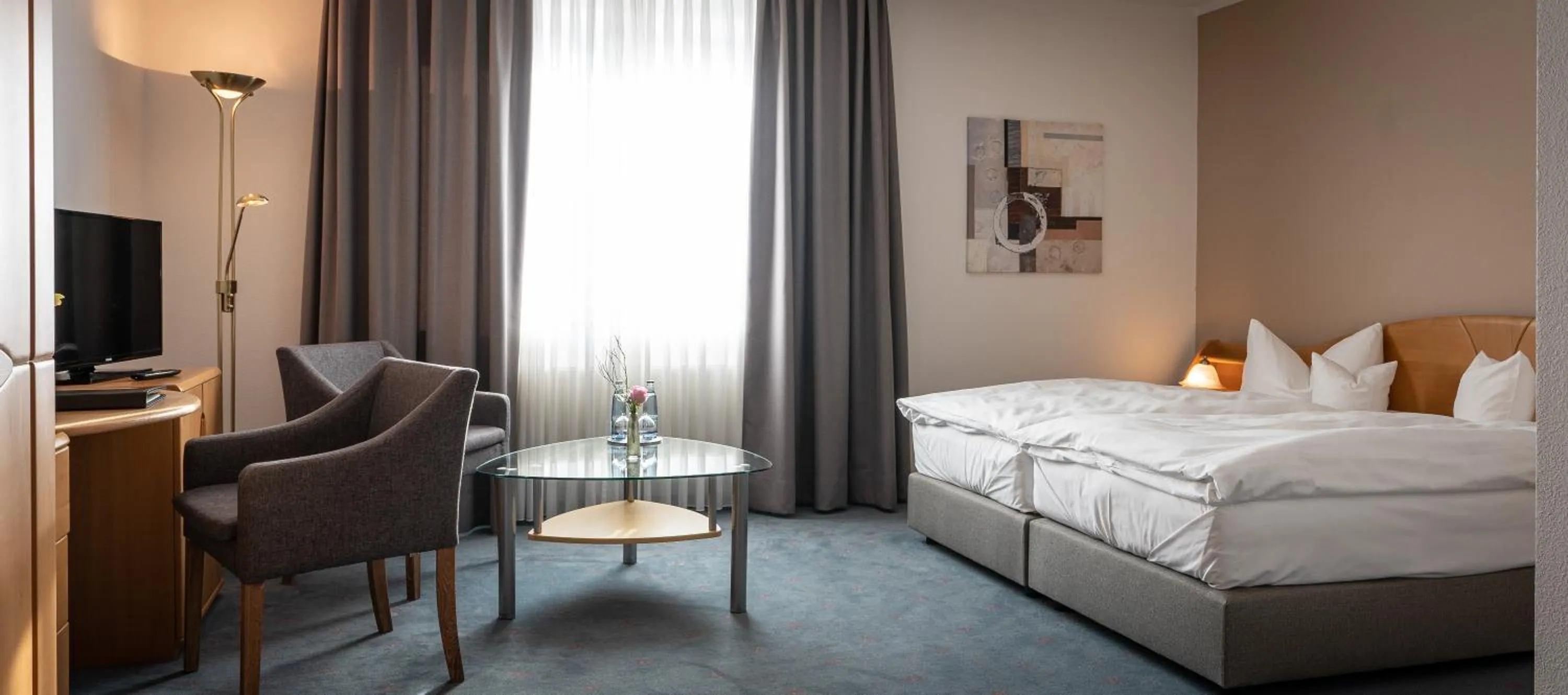 Bed in Hotel Pfälzer Hof GmbH