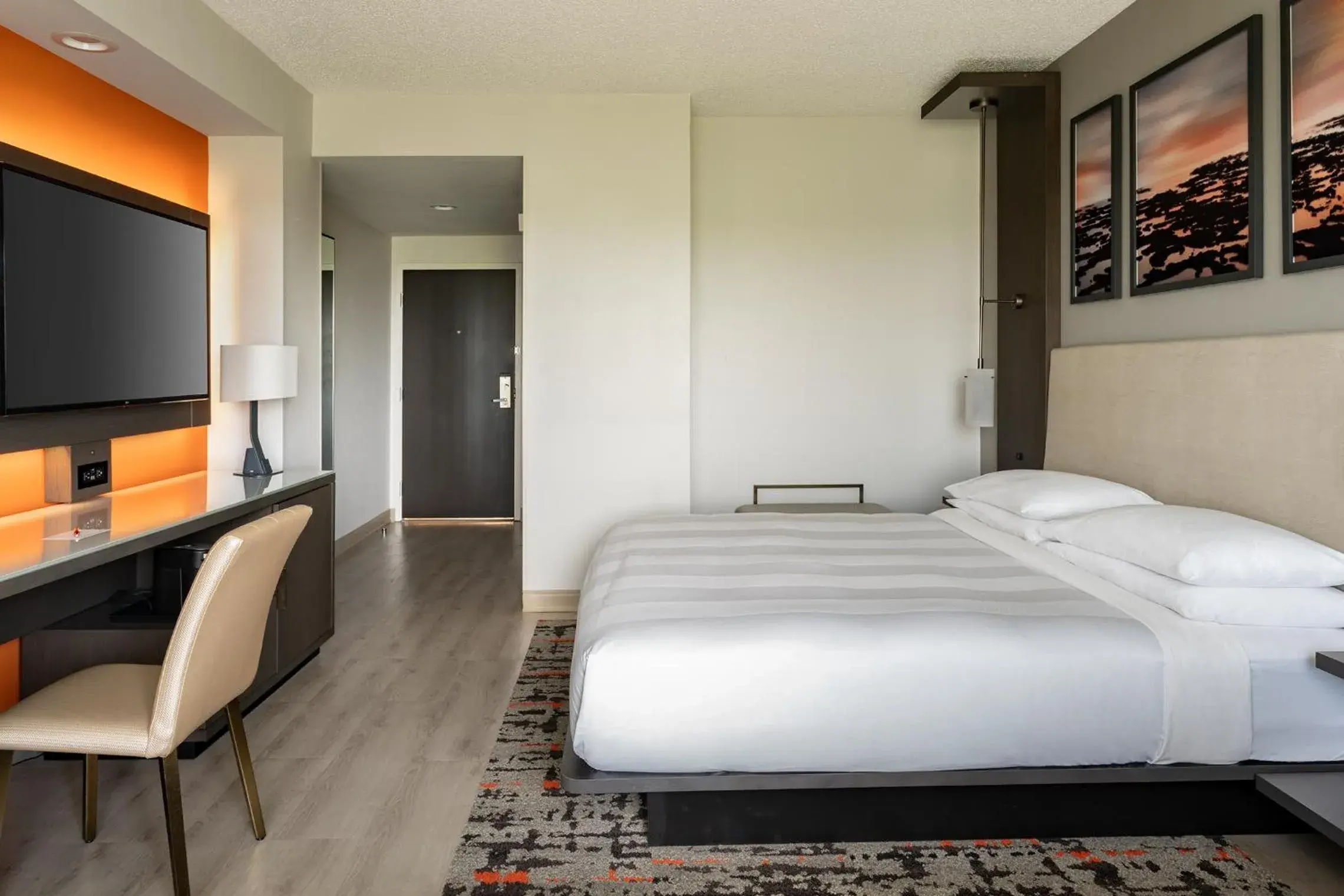 Concierge level, Guest room, 1 King, High floor in Fort Lauderdale Marriott Coral Springs Hotel & Convention Center Concierge level, Guest room, 1 King, High floor in Fort Lauderdale Marriott Coral Springs Hotel & Convention Center