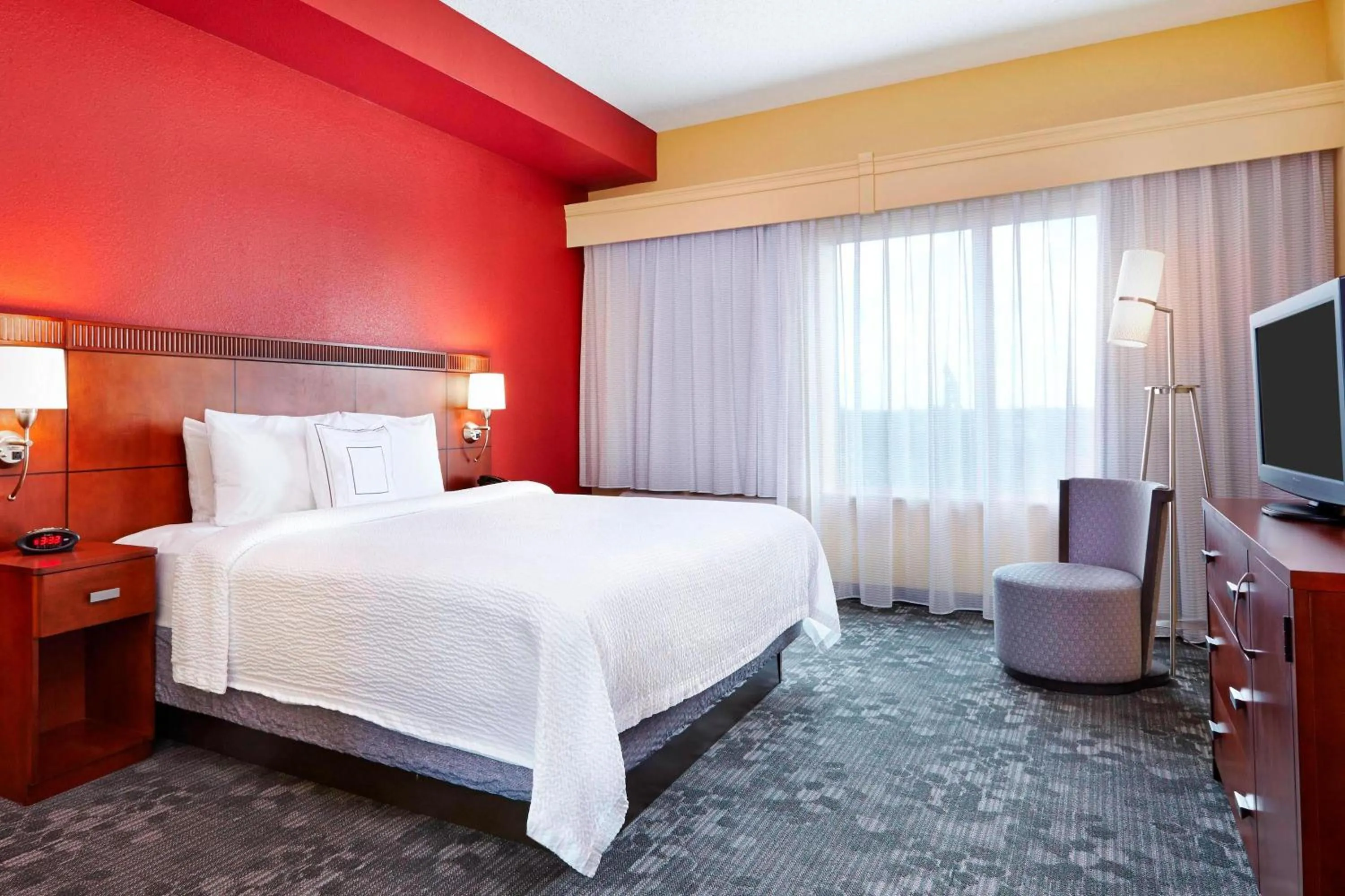 Photo of the whole room, Bed in Courtyard Fort Lauderdale SW Miramar