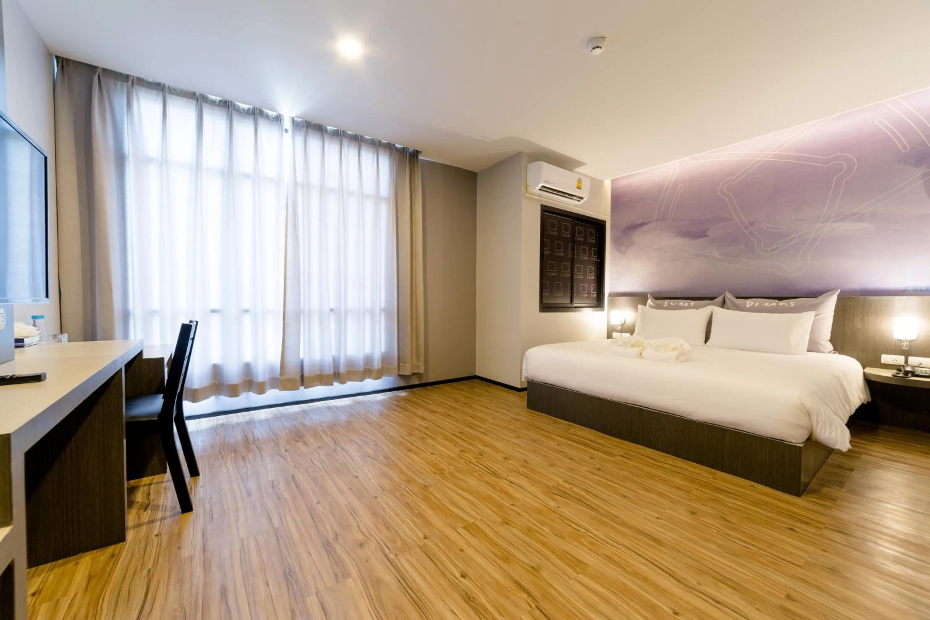 Photo of the whole room, Bed in Z Sleep Hotel