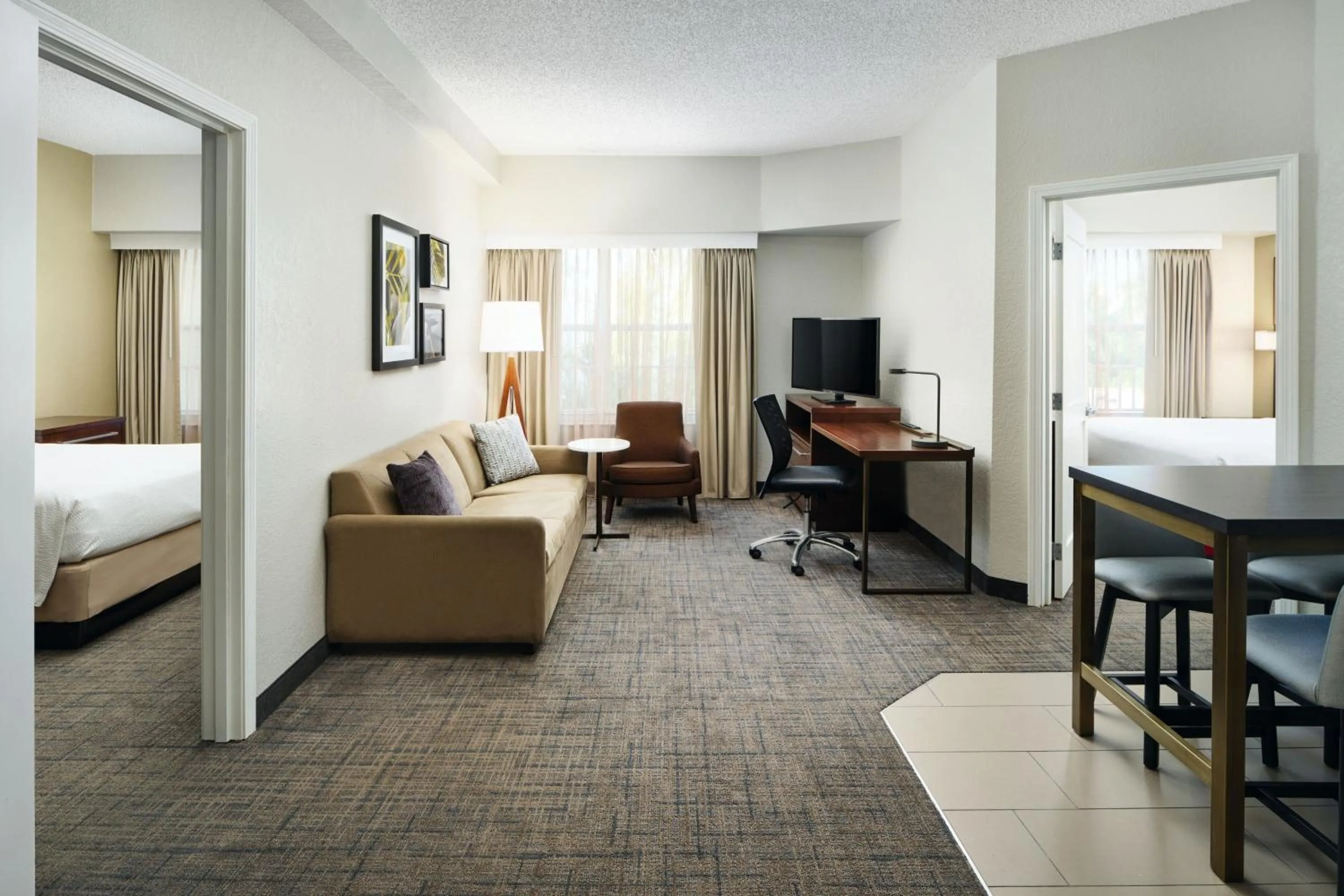 Living room, Bed in Residence Inn by Marriott Fort Lauderdale City of Plantation