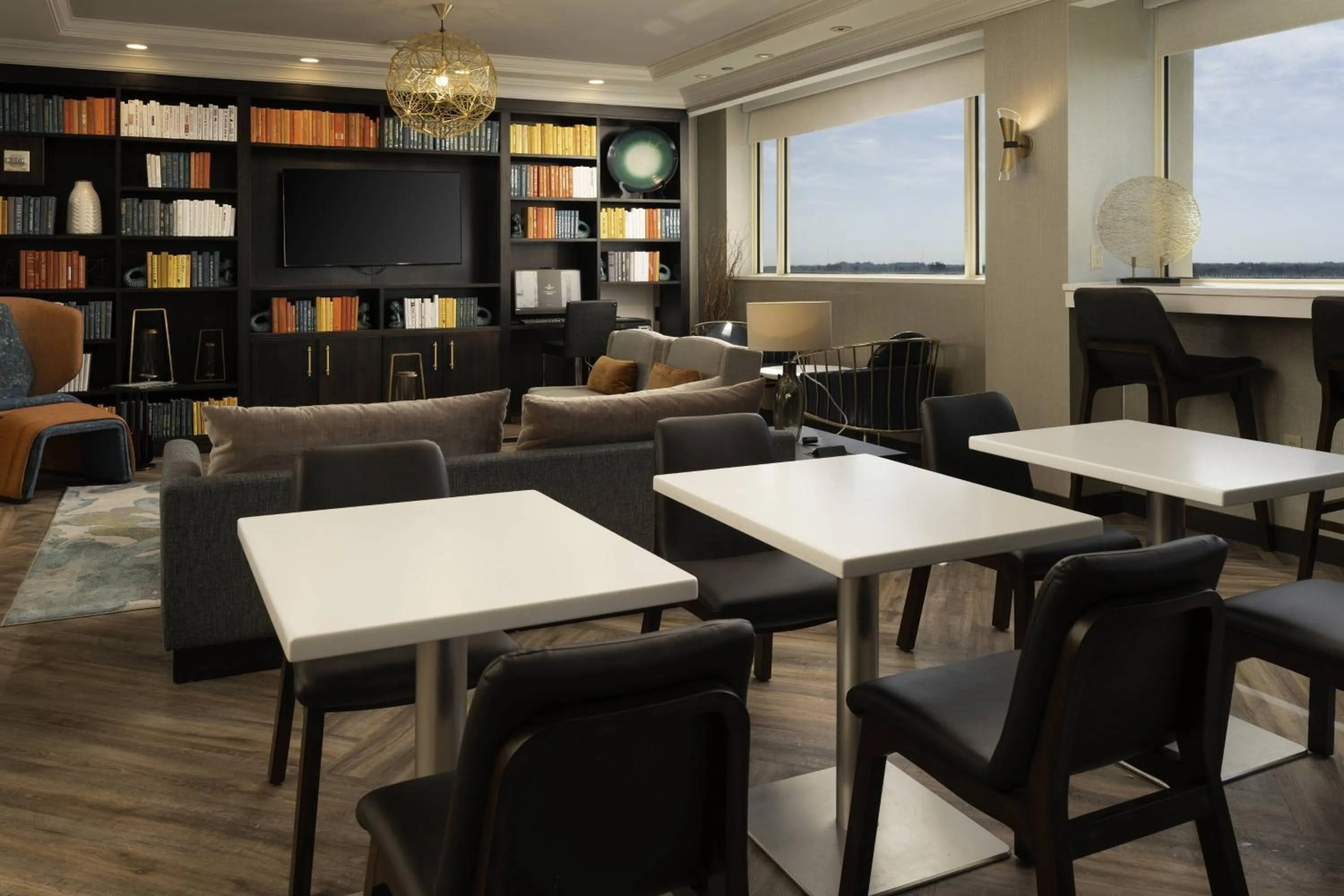 Lounge or bar in Renaissance Fort Lauderdale West Hotel