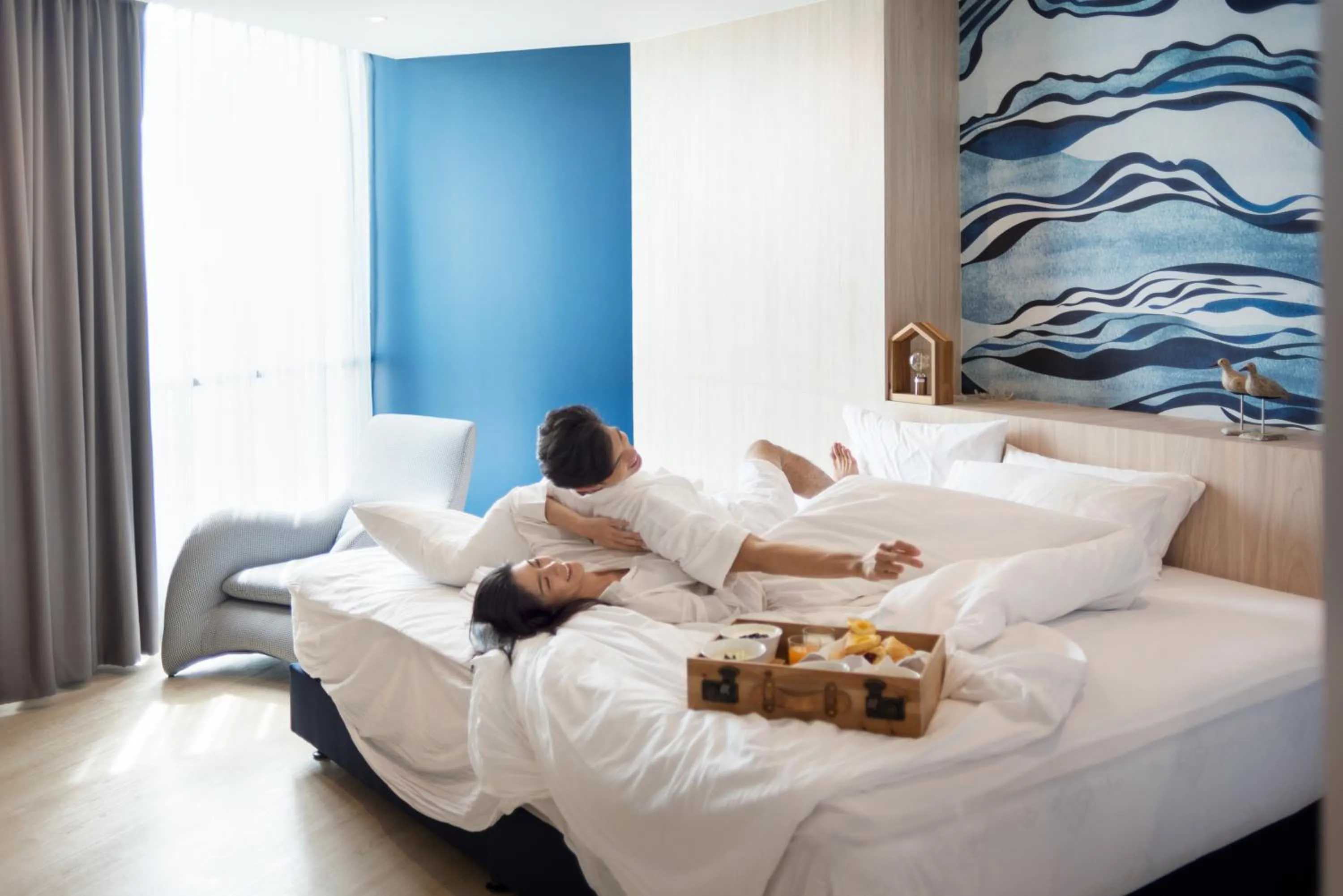 Bedroom, Bed in Brighton Grand Hotel Pattaya - SHA Extra Plus