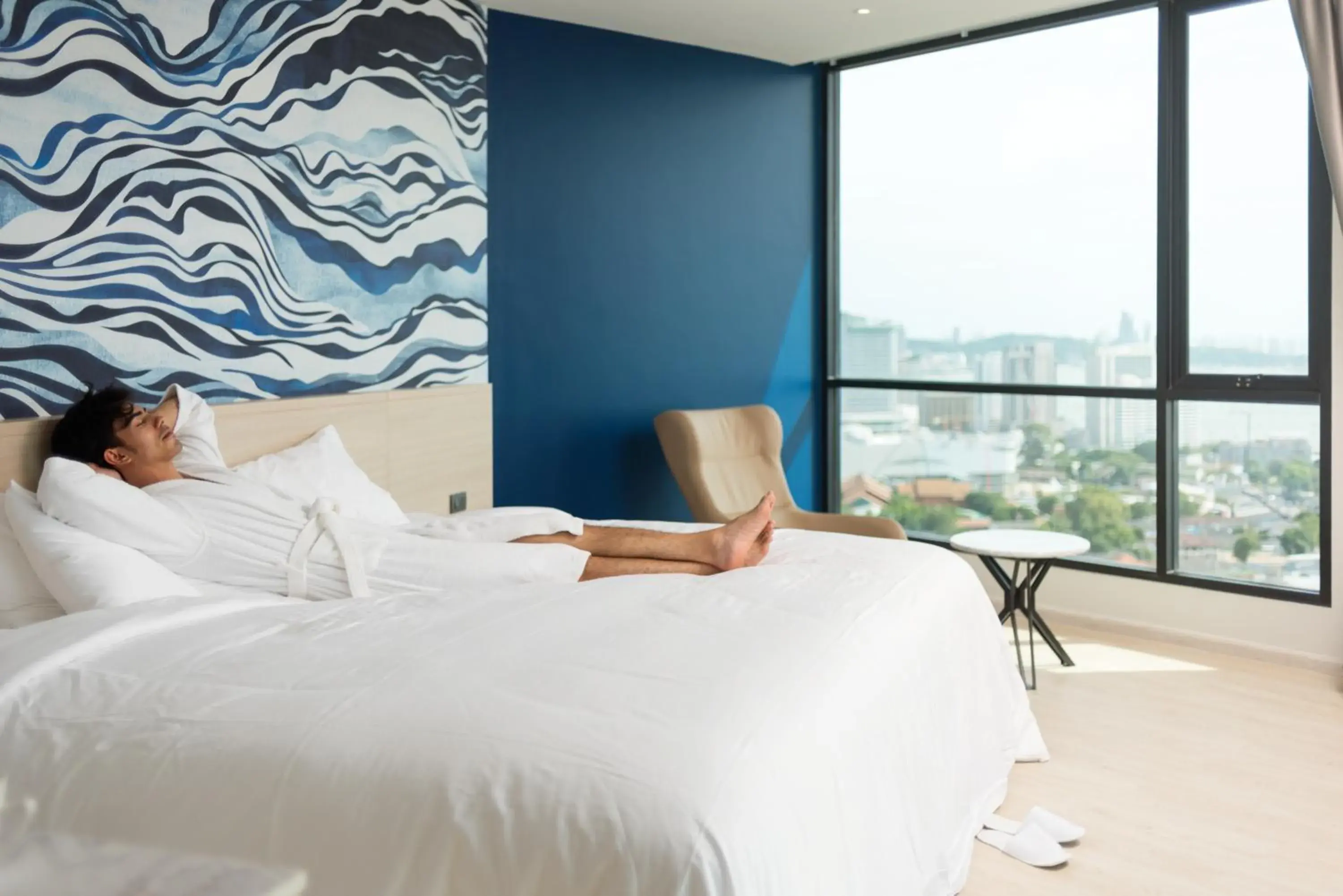 Bedroom, Bed in Brighton Grand Hotel Pattaya - SHA Extra Plus