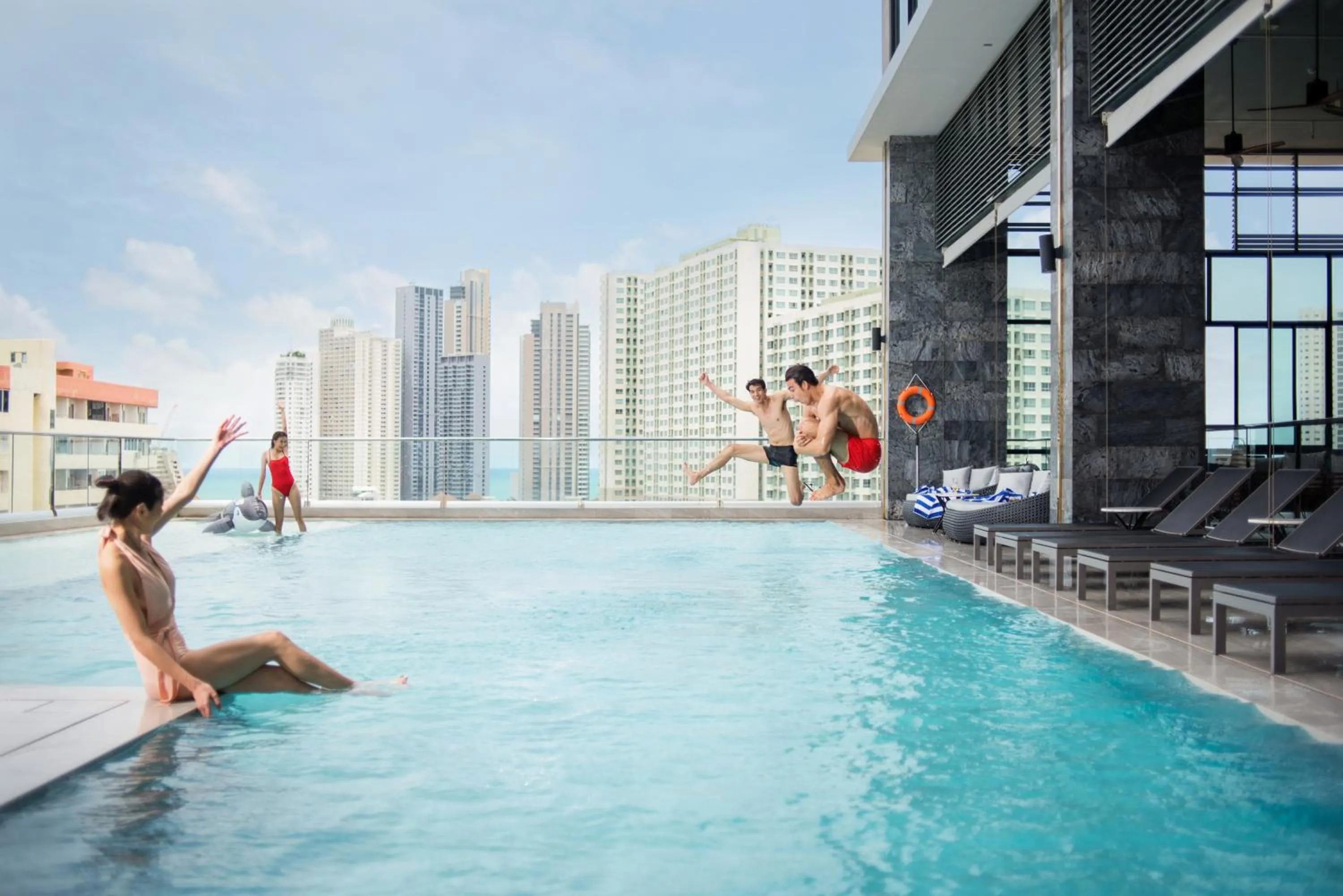 Swimming pool in Brighton Grand Hotel Pattaya - SHA Extra Plus