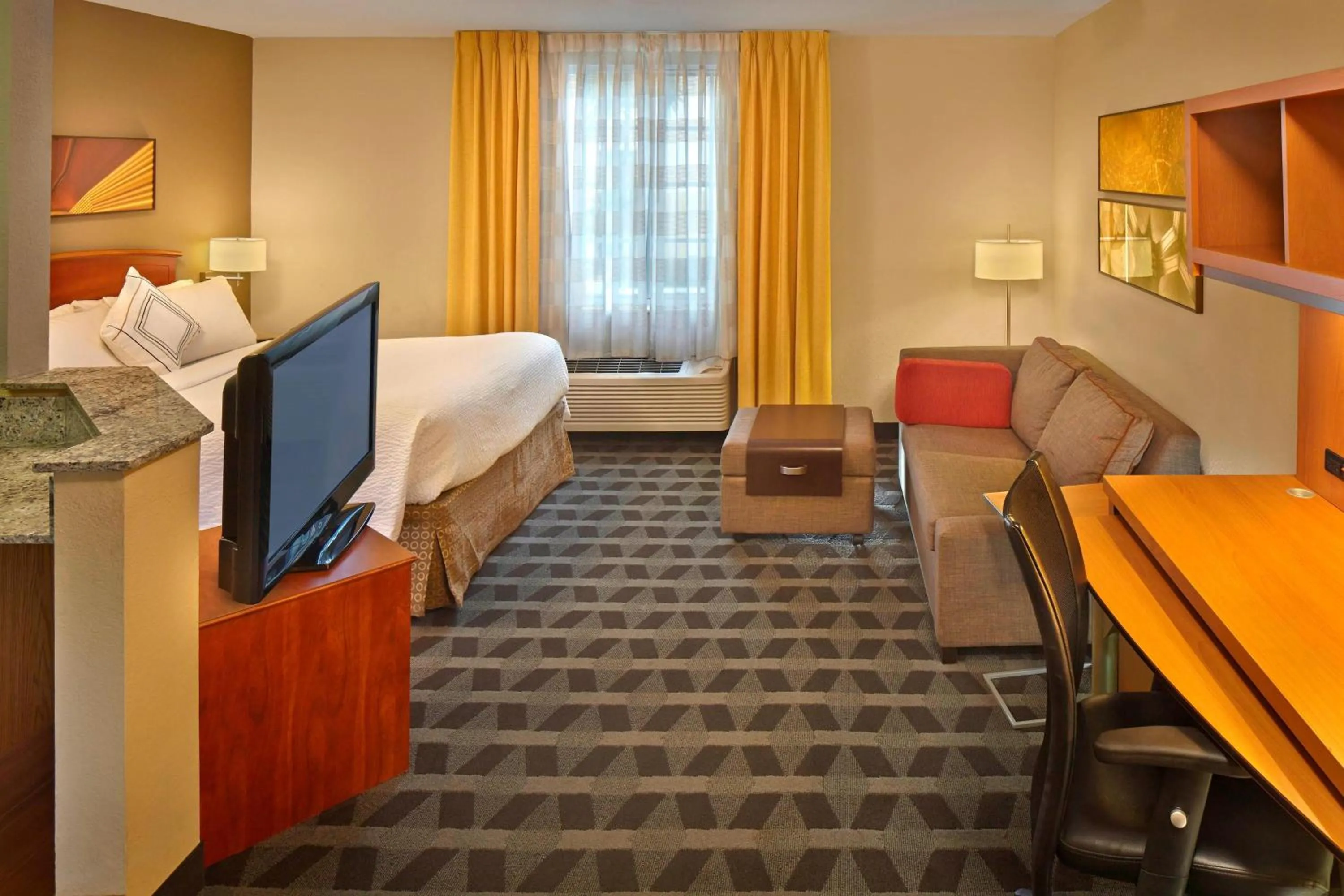 Photo of the whole room, Bed in TownePlace Suites by Marriott Fort Lauderdale Weston