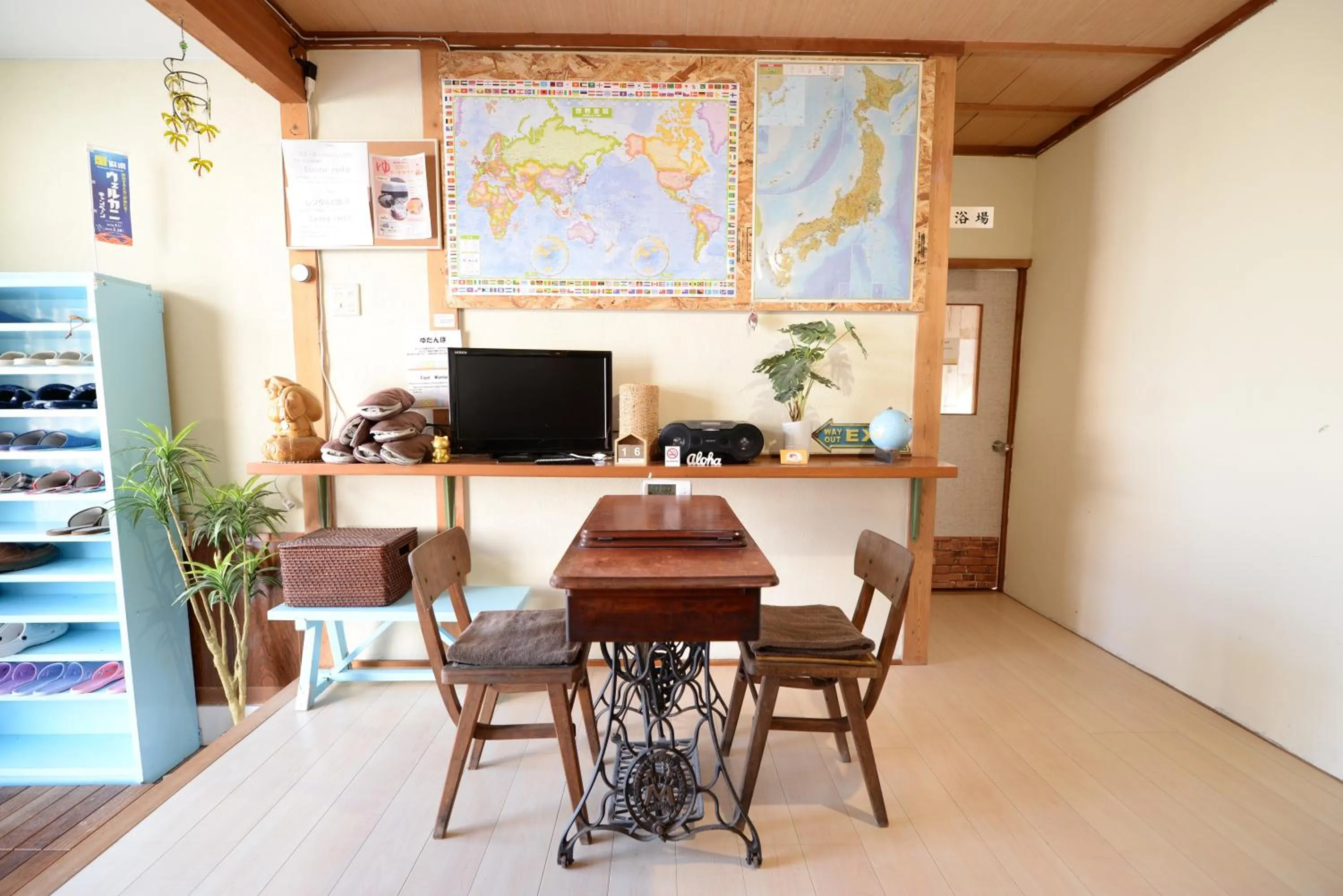 Communal lounge/ TV room in Destiny Inn Sakaiminato