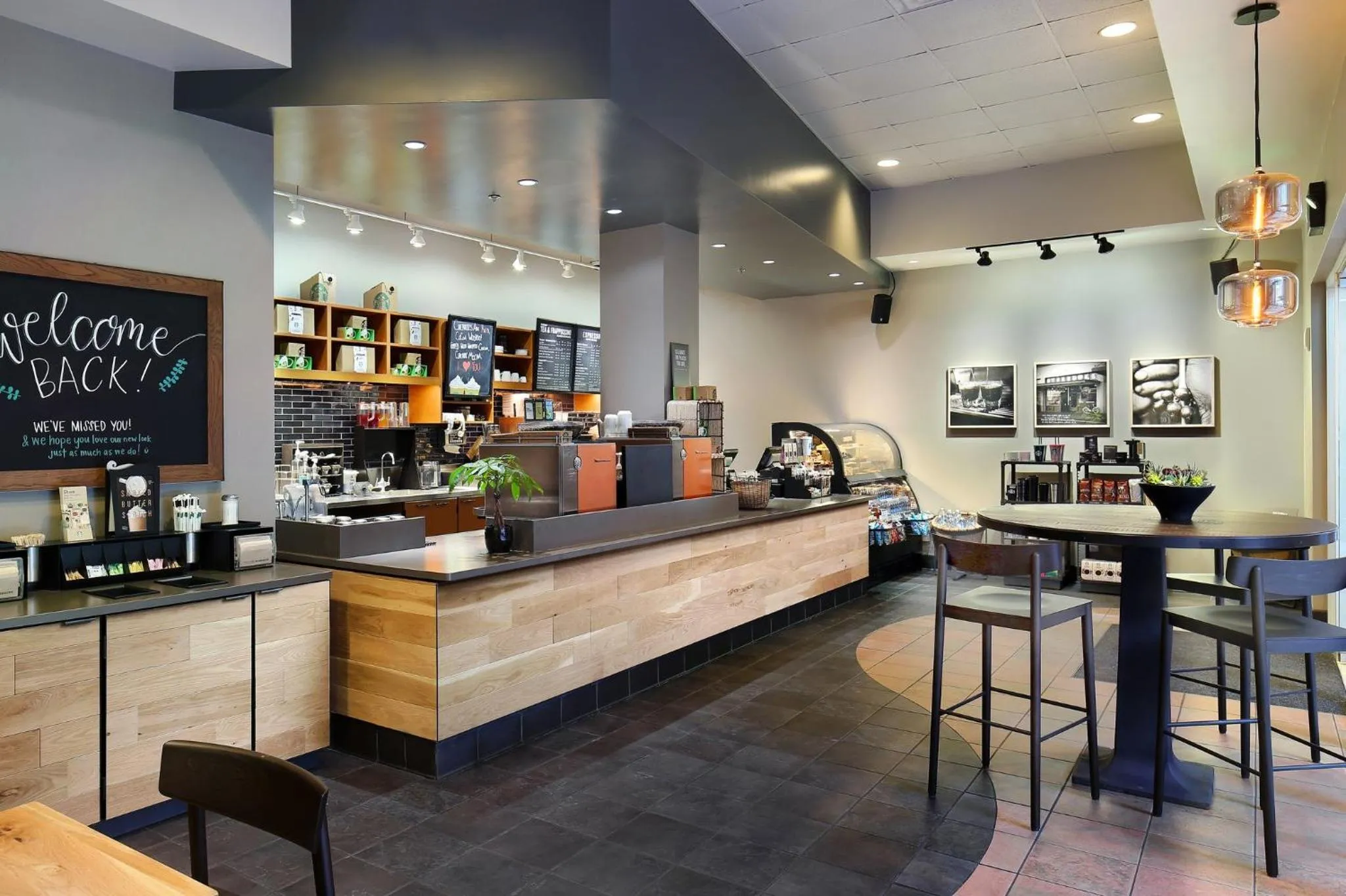 Restaurant/places to eat in JW Marriott Grand Rapids