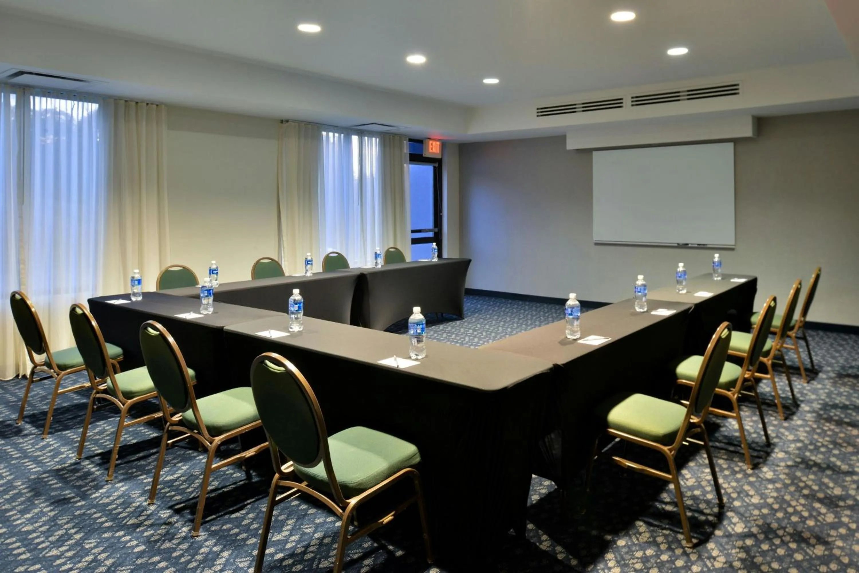 Meeting/conference room in Courtyard by Marriott Harrisburg Hershey