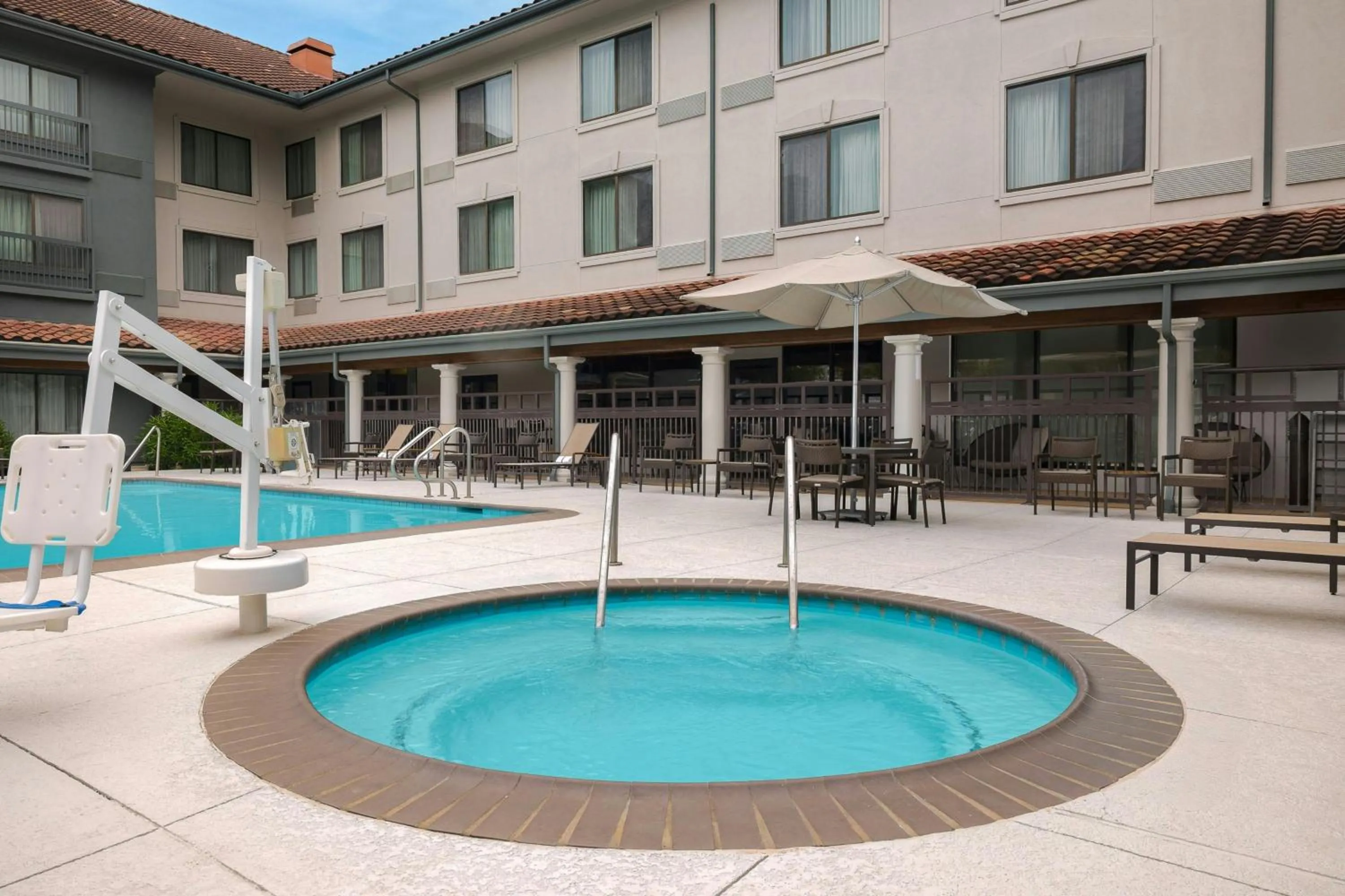 Fitness centre/facilities in Courtyard by Marriott Houston Rice University