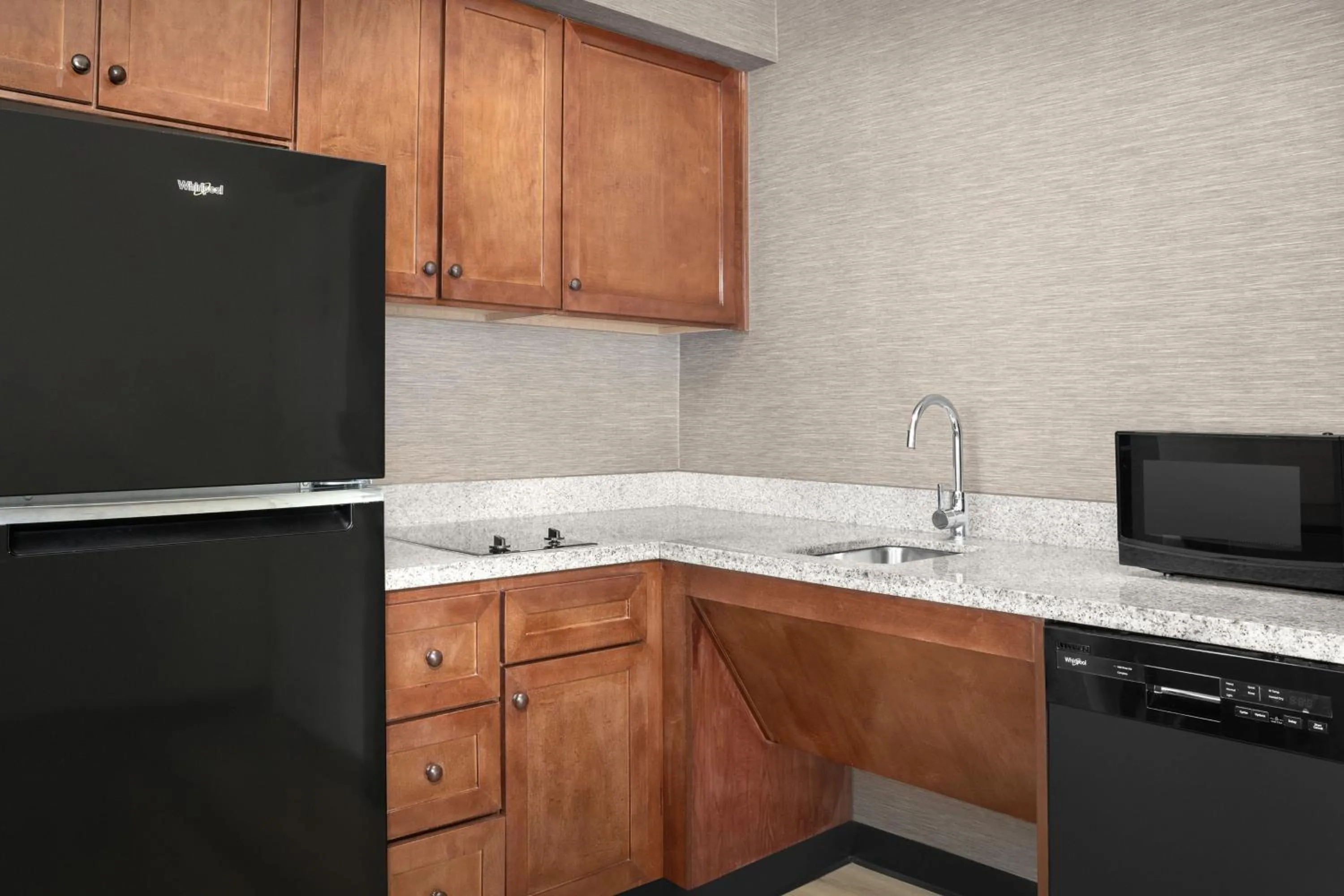 Kitchen or kitchenette in Residence Inn Houston West Energy Corridor