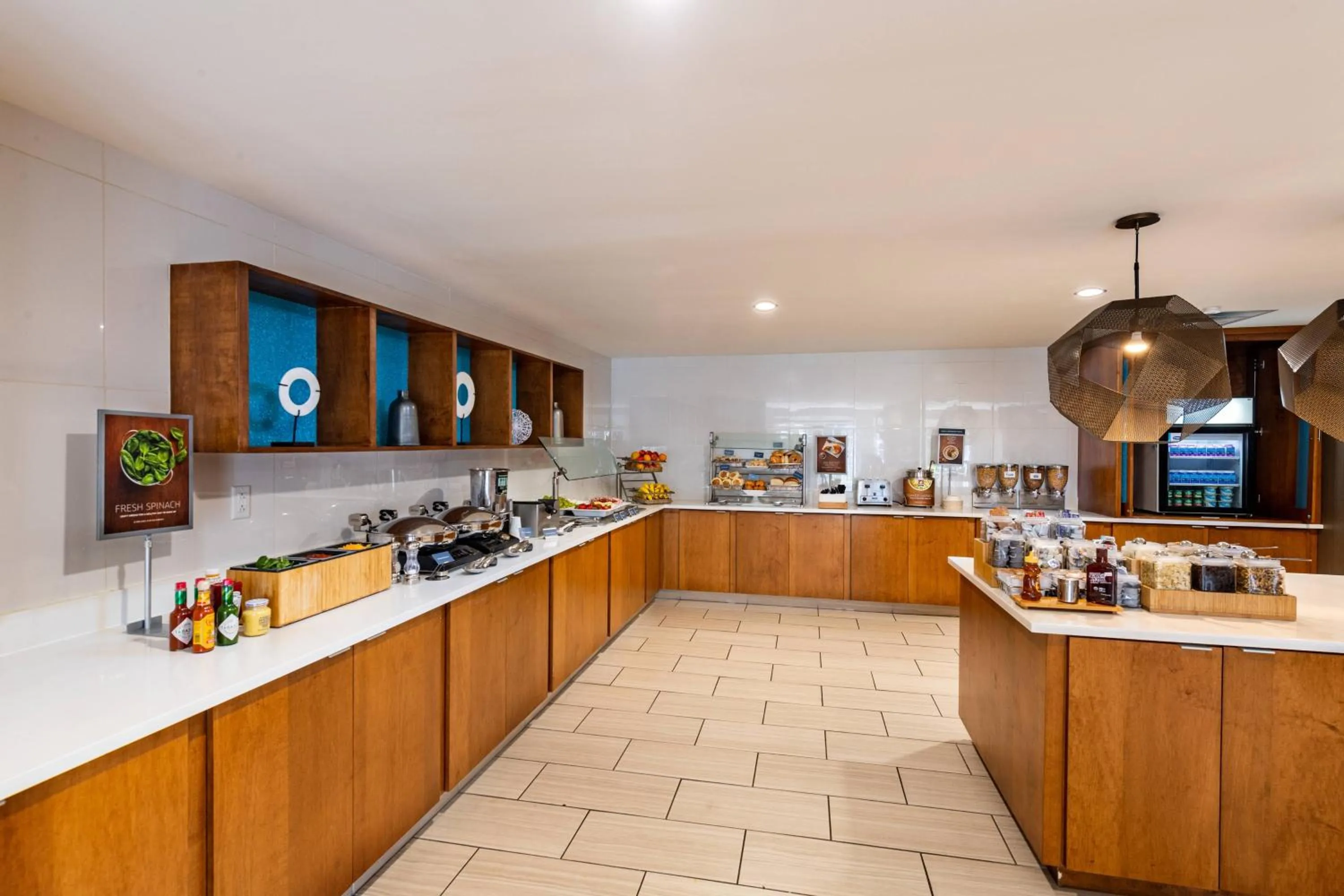 Breakfast in SpringHill Suites Houston Medical Center / NRG Park