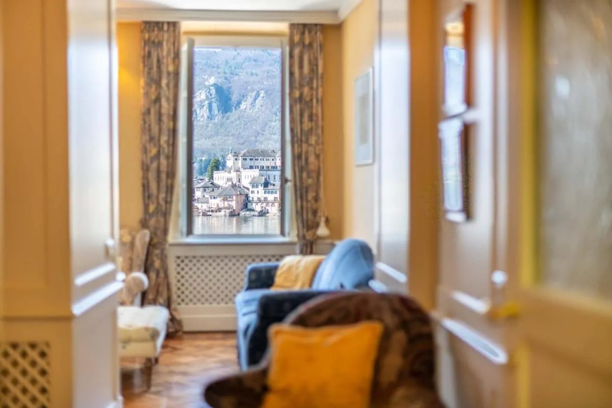 Casa Orta appartamento con vista lago