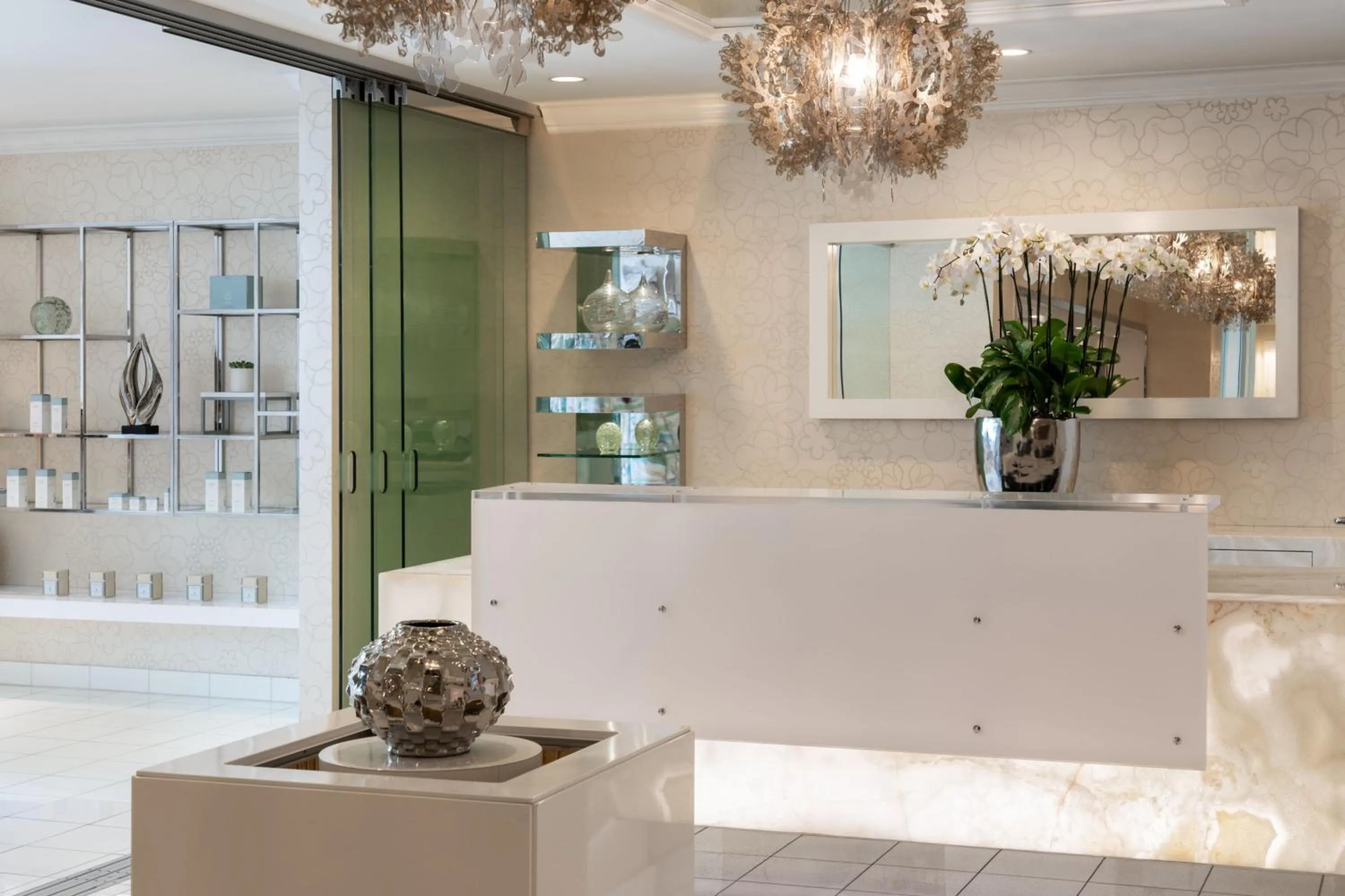 Spa and wellness centre/facilities in JW Marriott Los Angeles L.A. LIVE