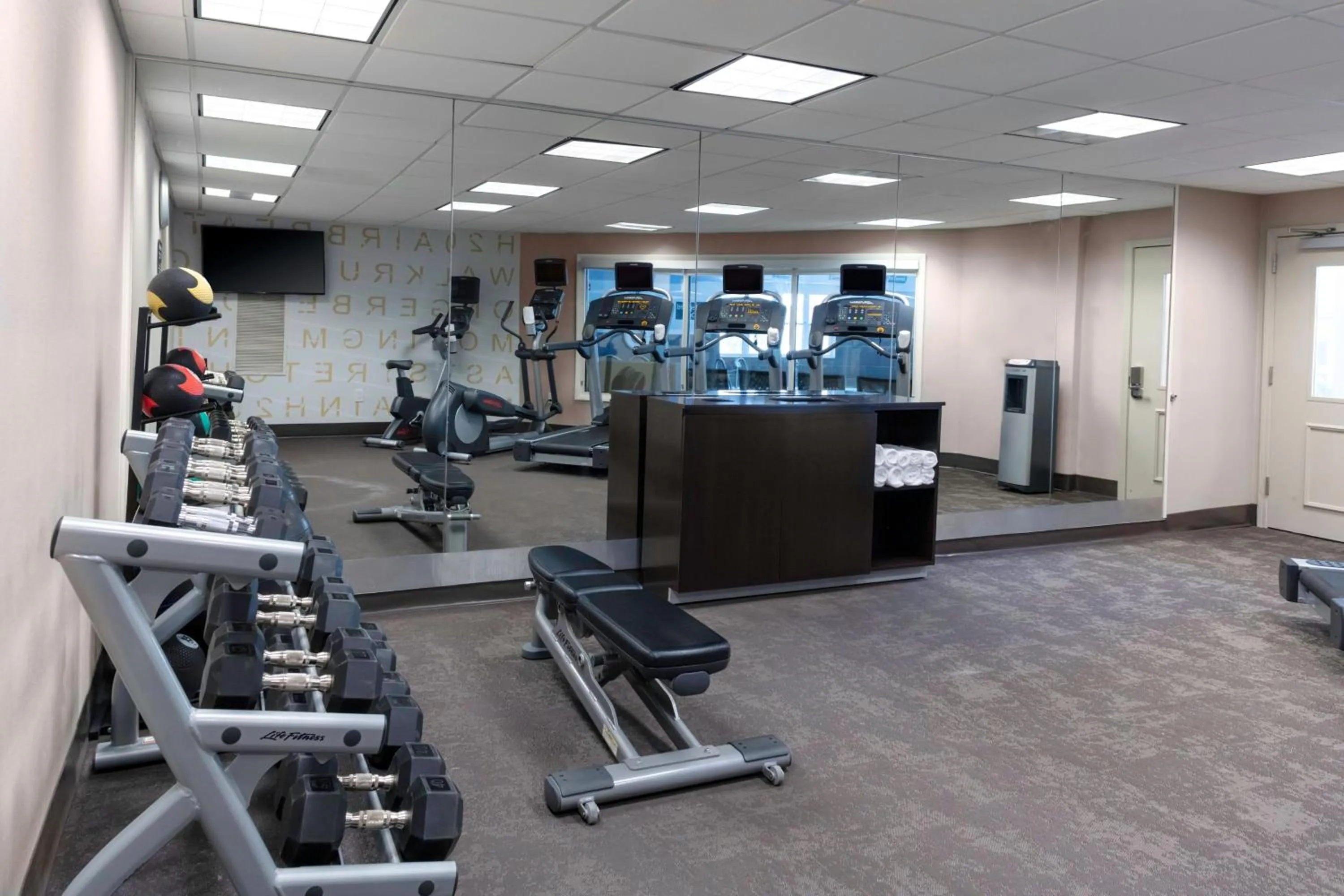 Fitness centre/facilities in Residence Inn by Marriott Yonkers Westchester County