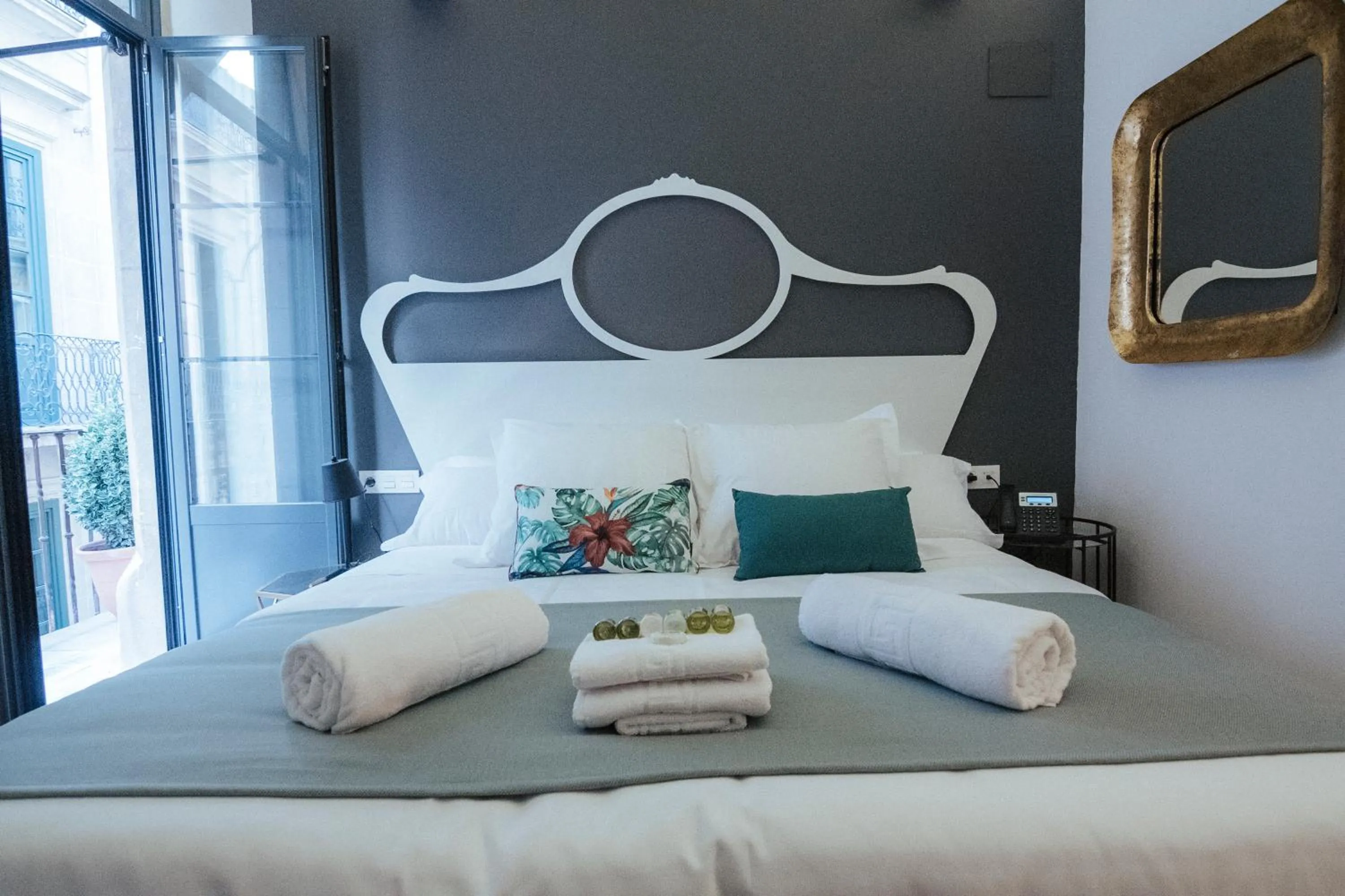 Bed in Hotel Boutique Alicante Palacete S.XVII Adults Only