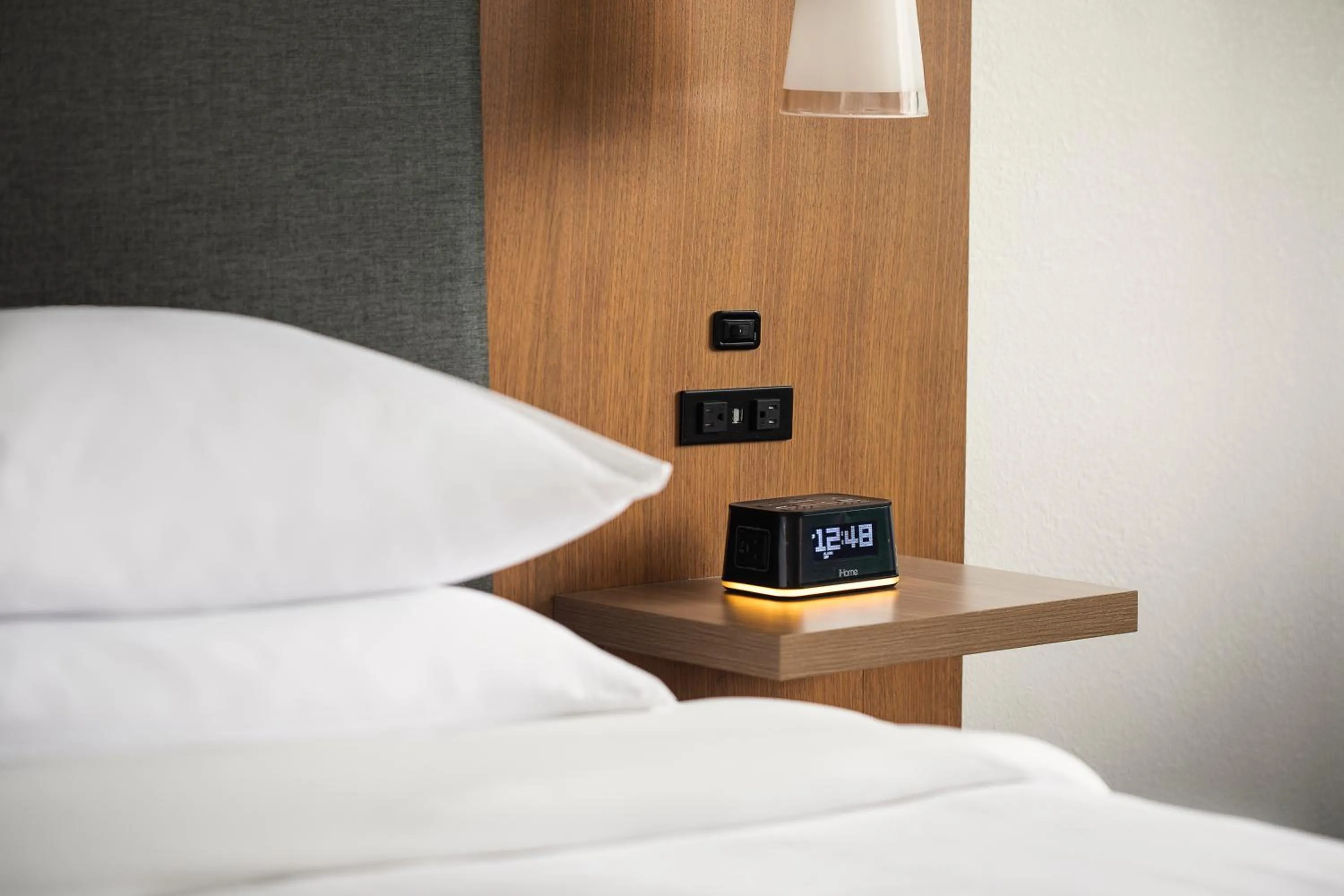 Bed in Houston Marriott South at Hobby Airport