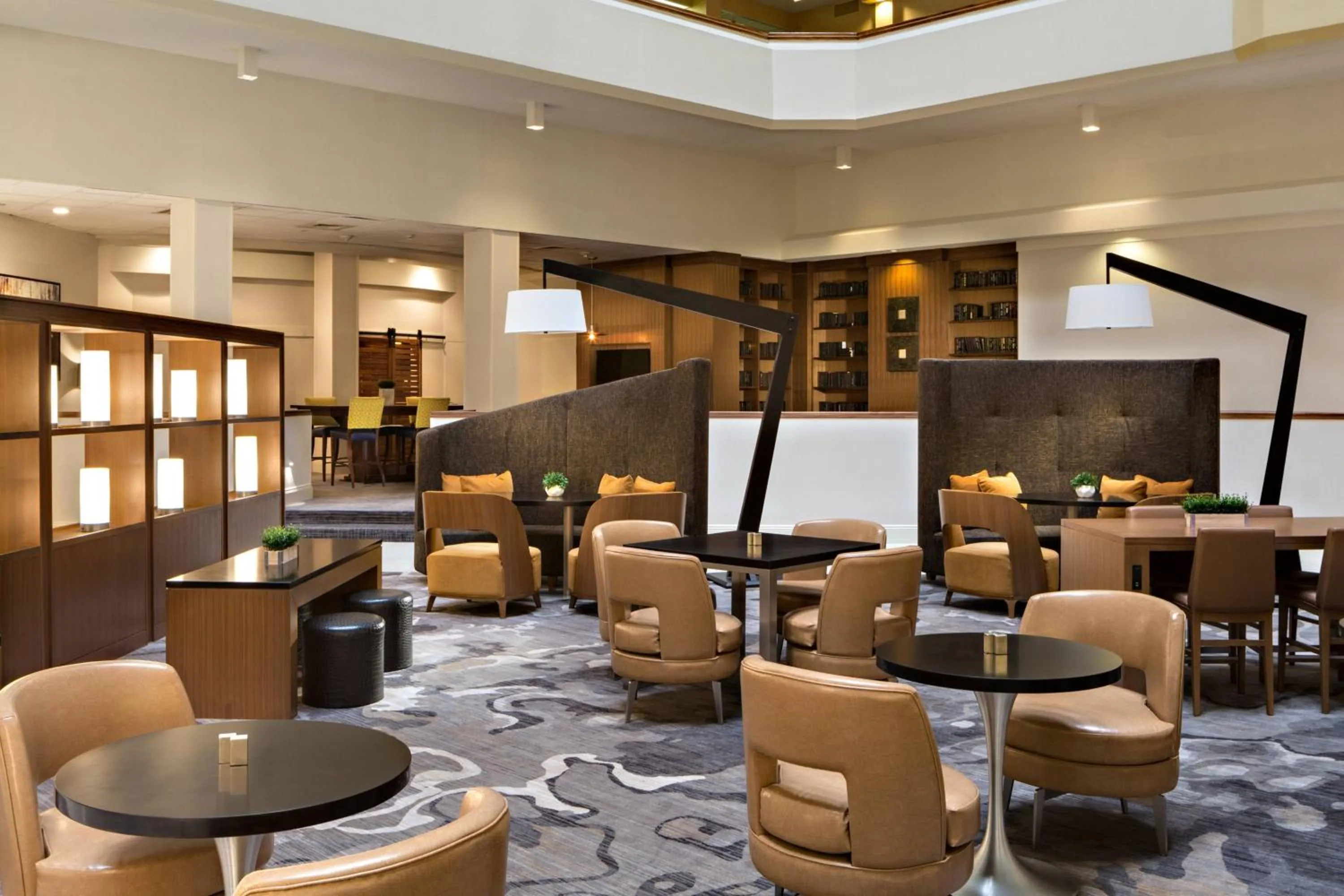 Restaurant/places to eat in Houston Marriott South at Hobby Airport