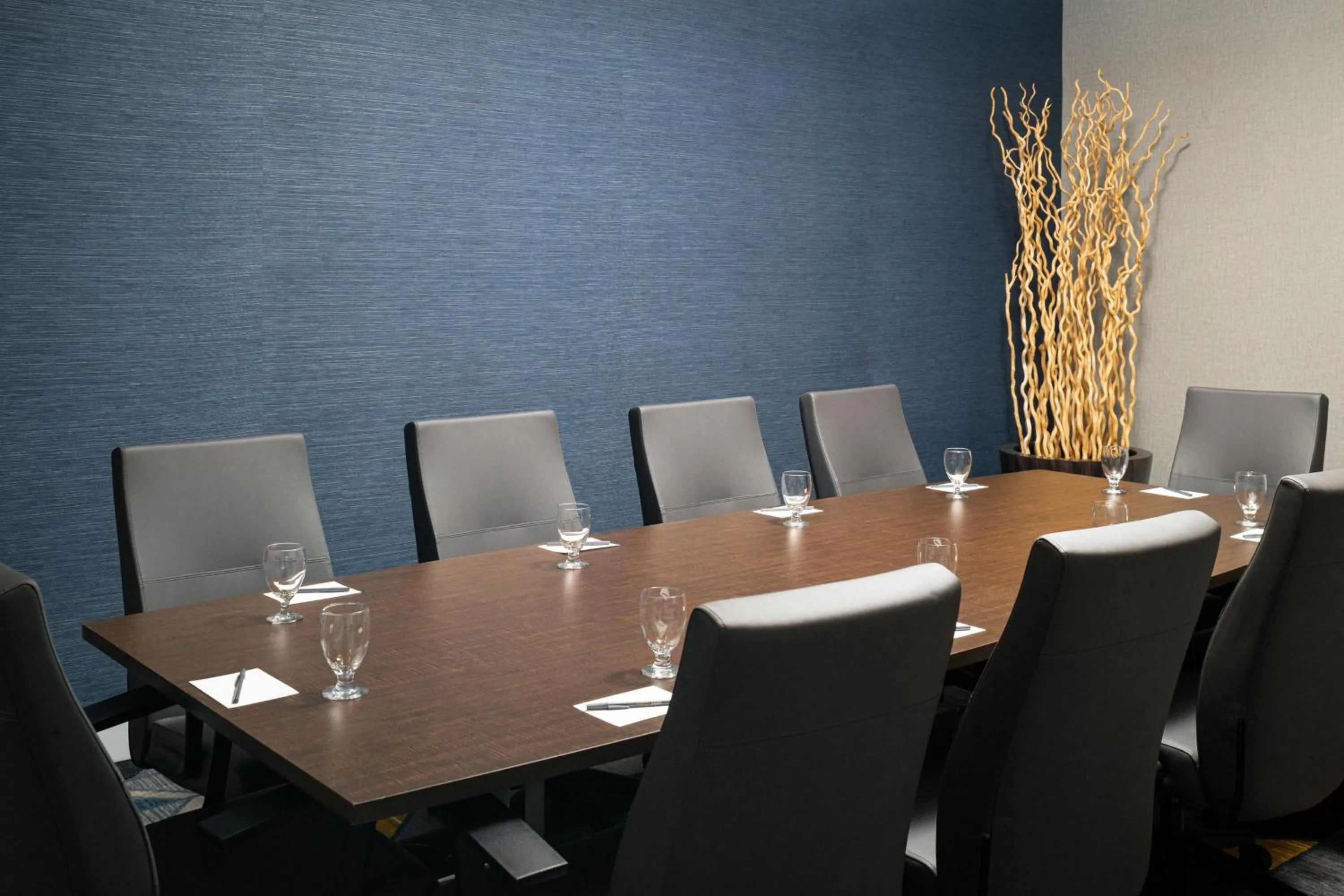 Meeting/conference room in Courtyard Long Island MacArthur Airport