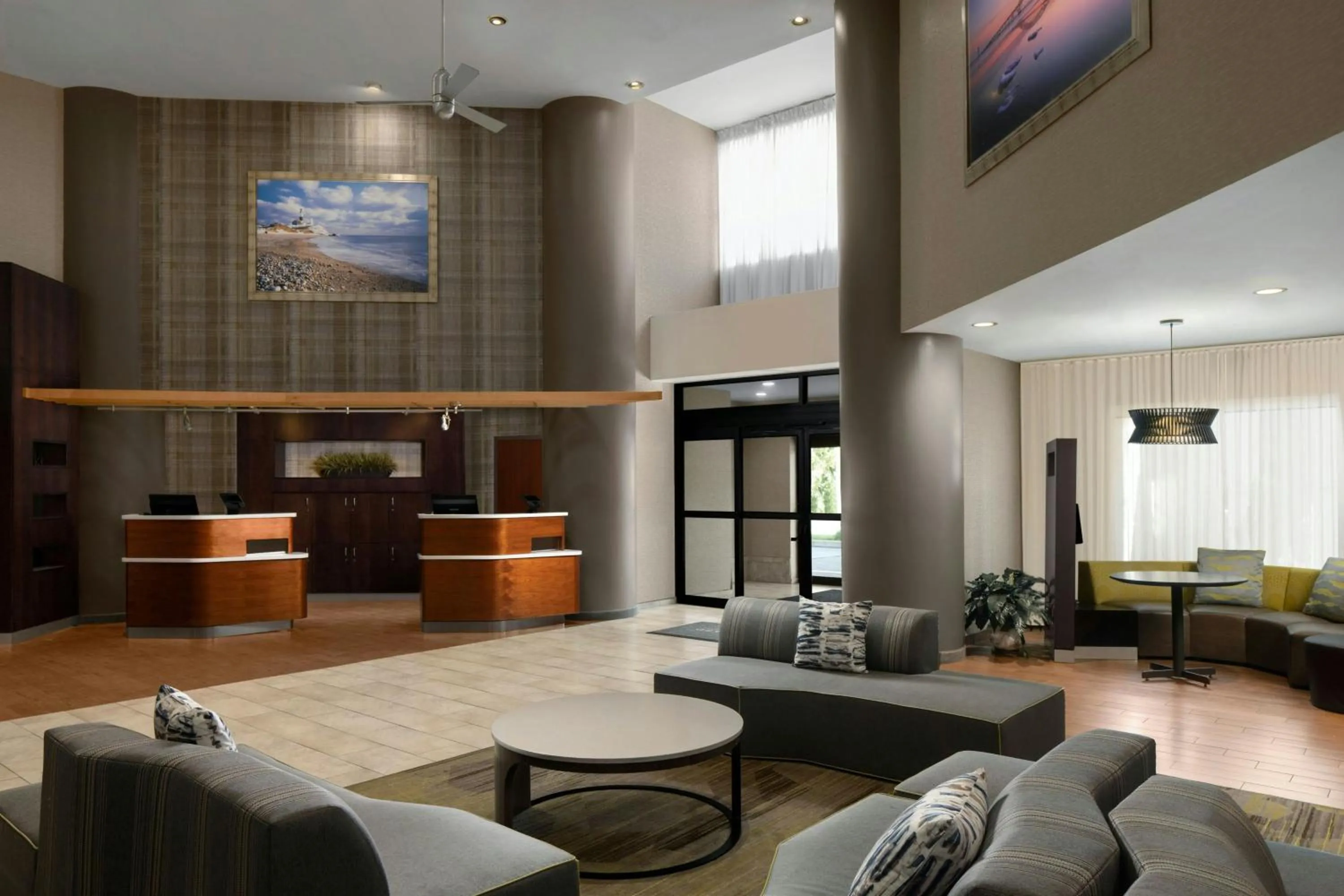 Lobby or reception in Courtyard Long Island MacArthur Airport