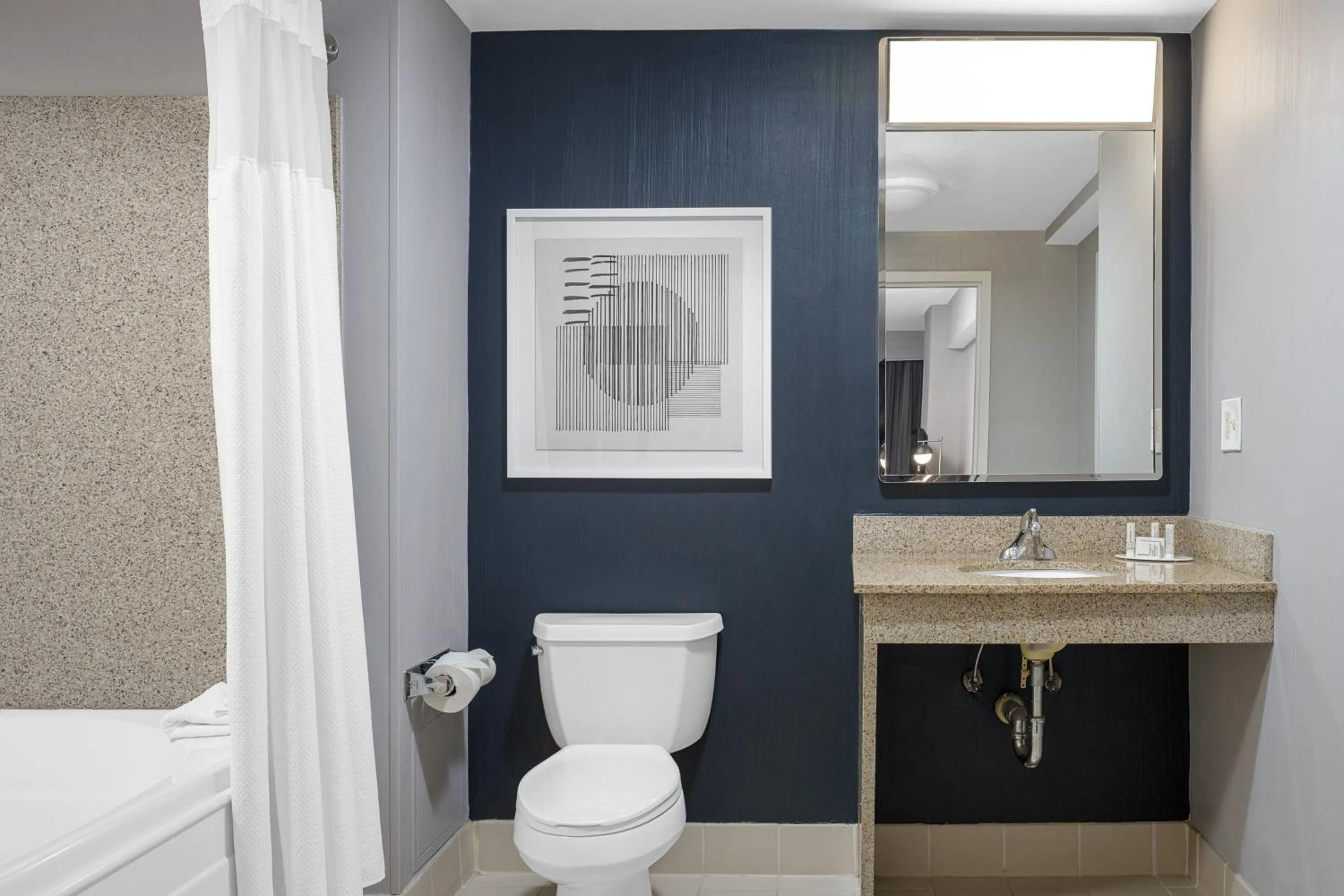 Bathroom in Courtyard Long Island MacArthur Airport