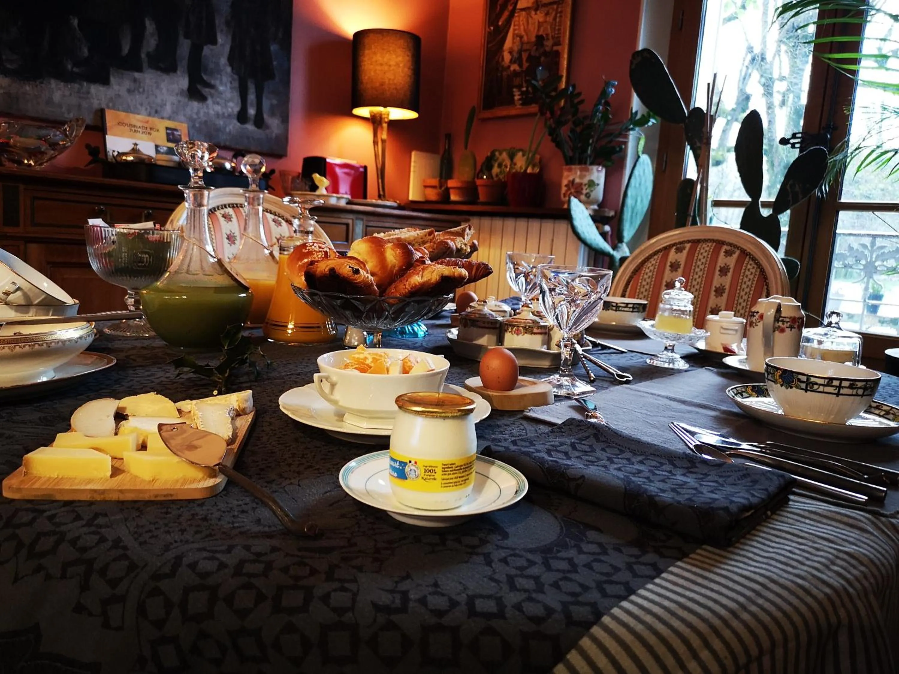 Continental breakfast in Villa le Cloky
