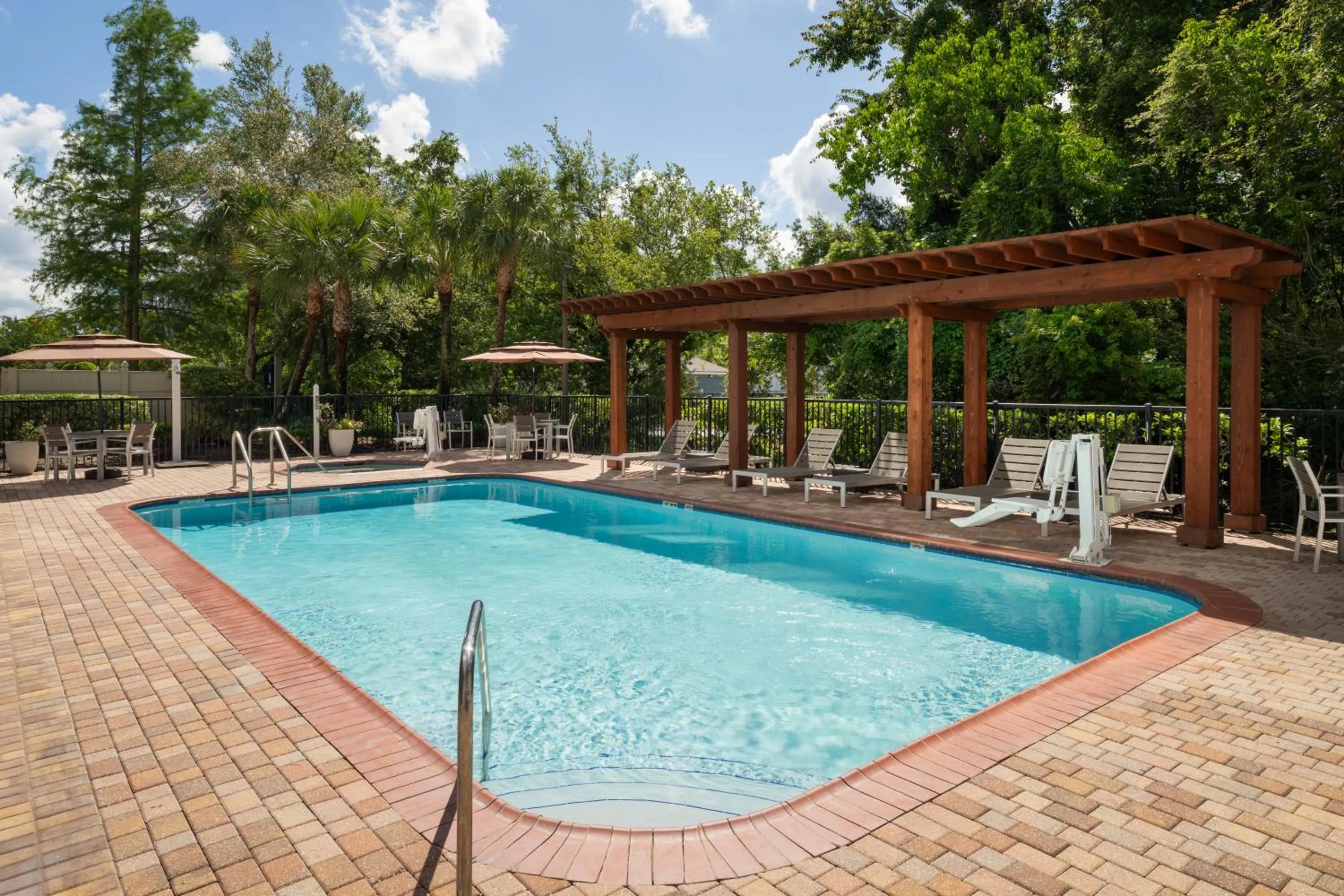 Swimming pool in Fairfield Inn & Suites Jacksonville Butler Boulevard