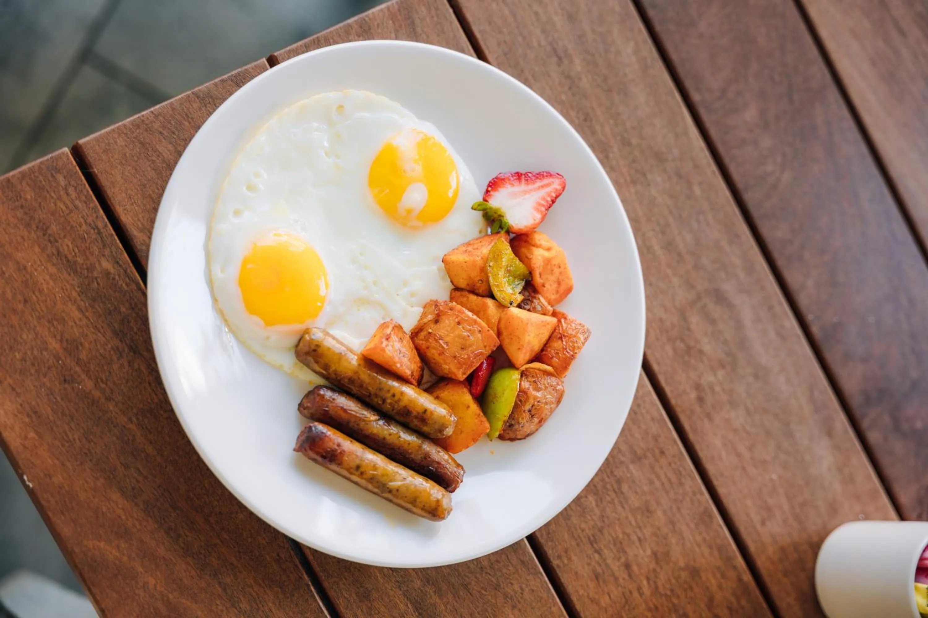 Food and drinks in Hotel MDR Marina del Rey- a DoubleTree by Hilton