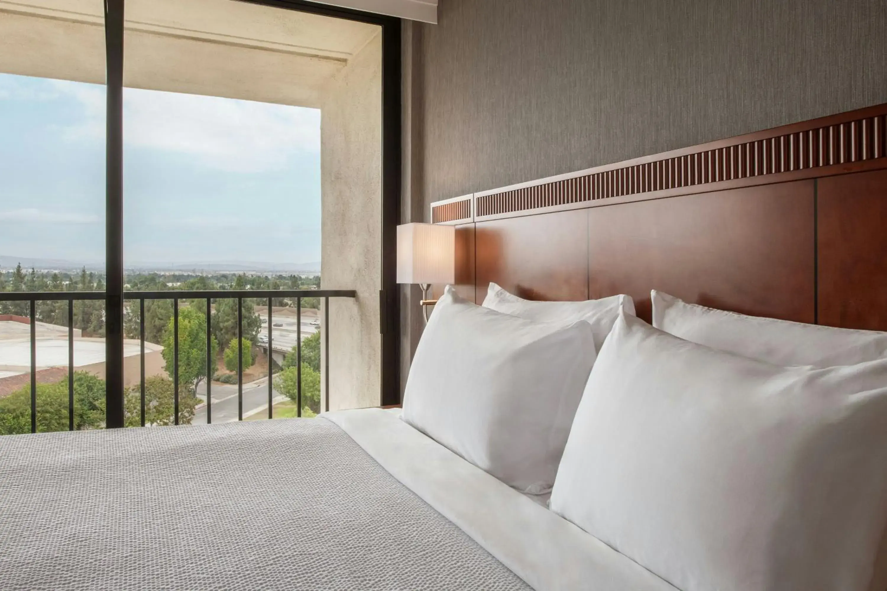 One-Bedroom Junior King Suite with Sofa Bed and City View in Courtyard by Marriott Los Angeles Pasadena/Monrovia One-Bedroom Junior King Suite with Sofa Bed and City View in Courtyard by Marriott Los Angeles Pasadena/Monrovia