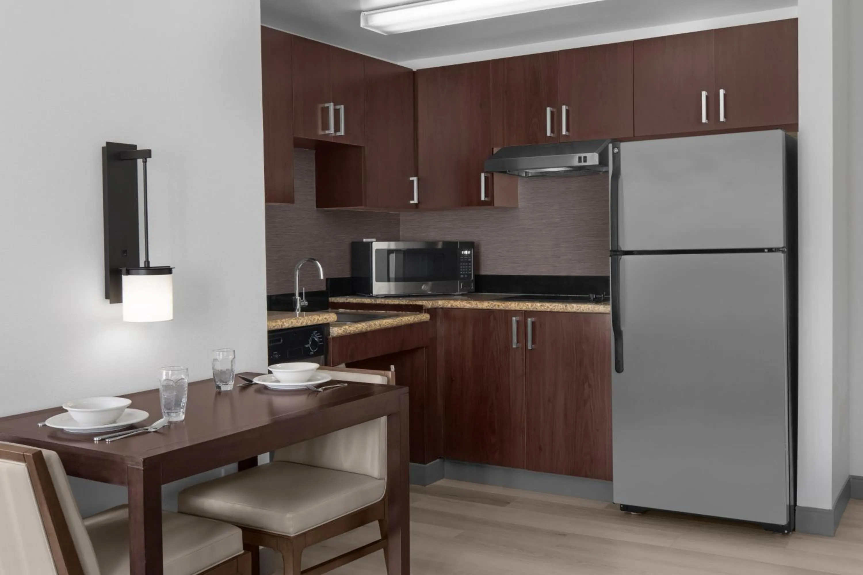 Kitchen or kitchenette in Residence Inn by Marriott Santa Clarita Valencia