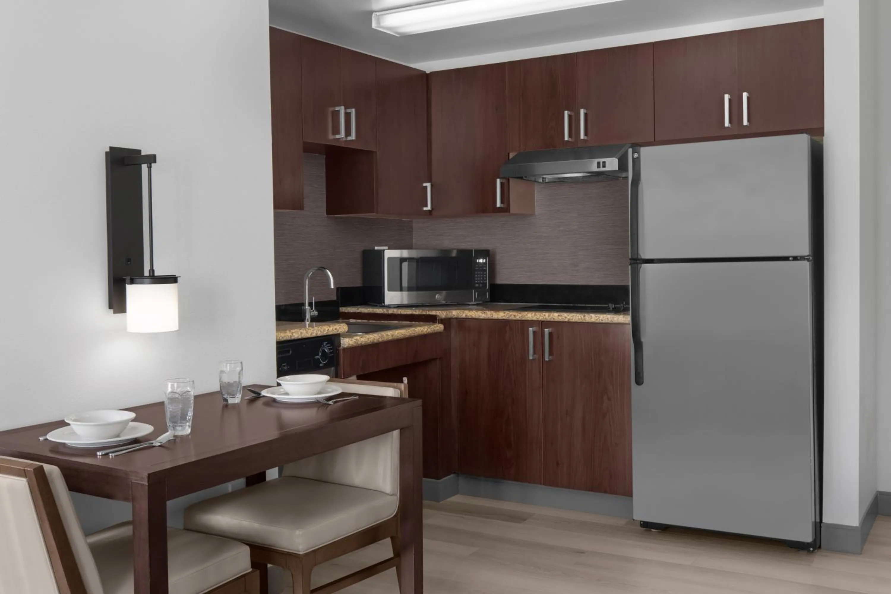 Kitchen or kitchenette in Residence Inn by Marriott Santa Clarita Valencia