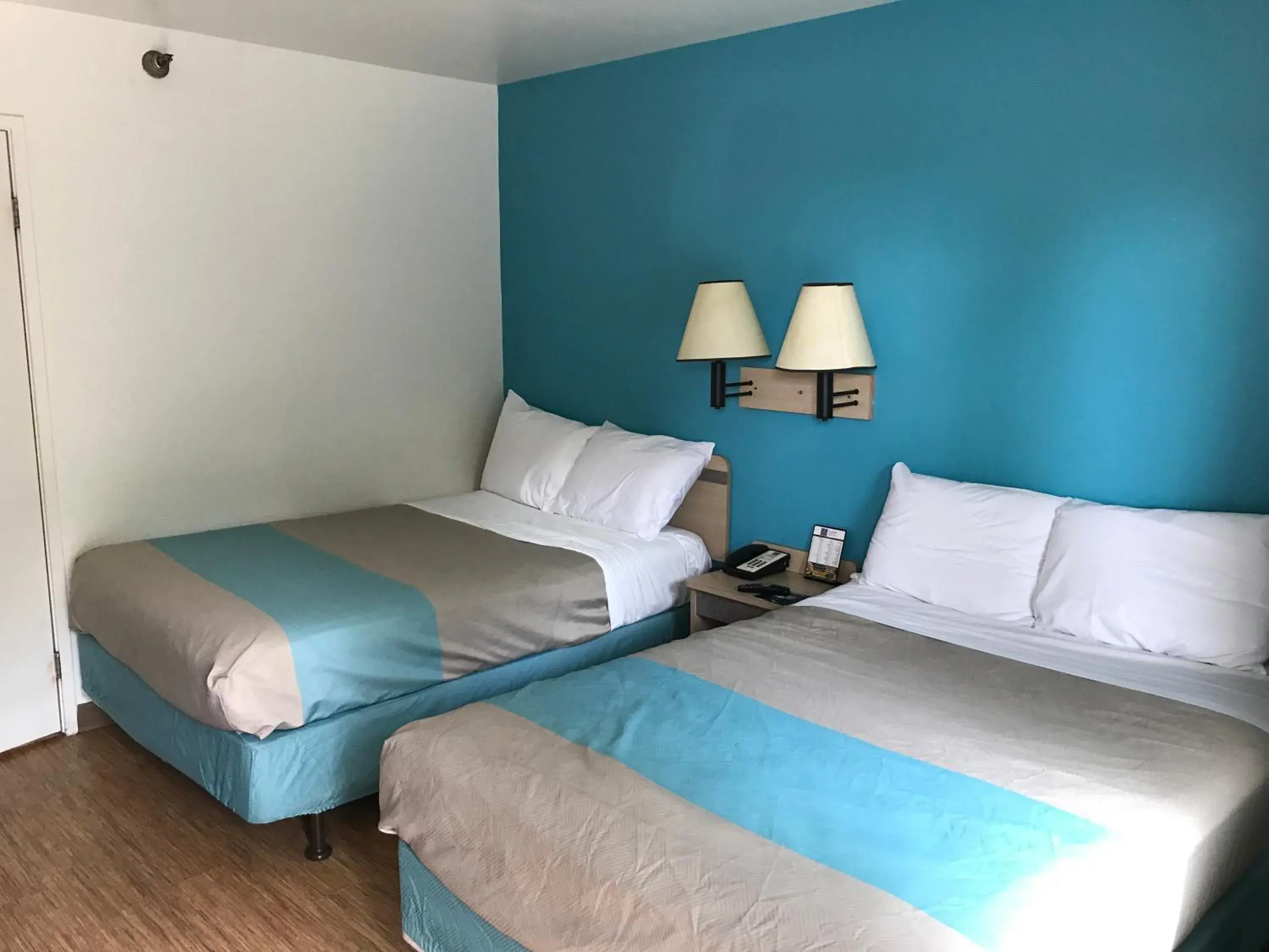 Bedroom, Bed in Motel 6-Des Moines, IA - North