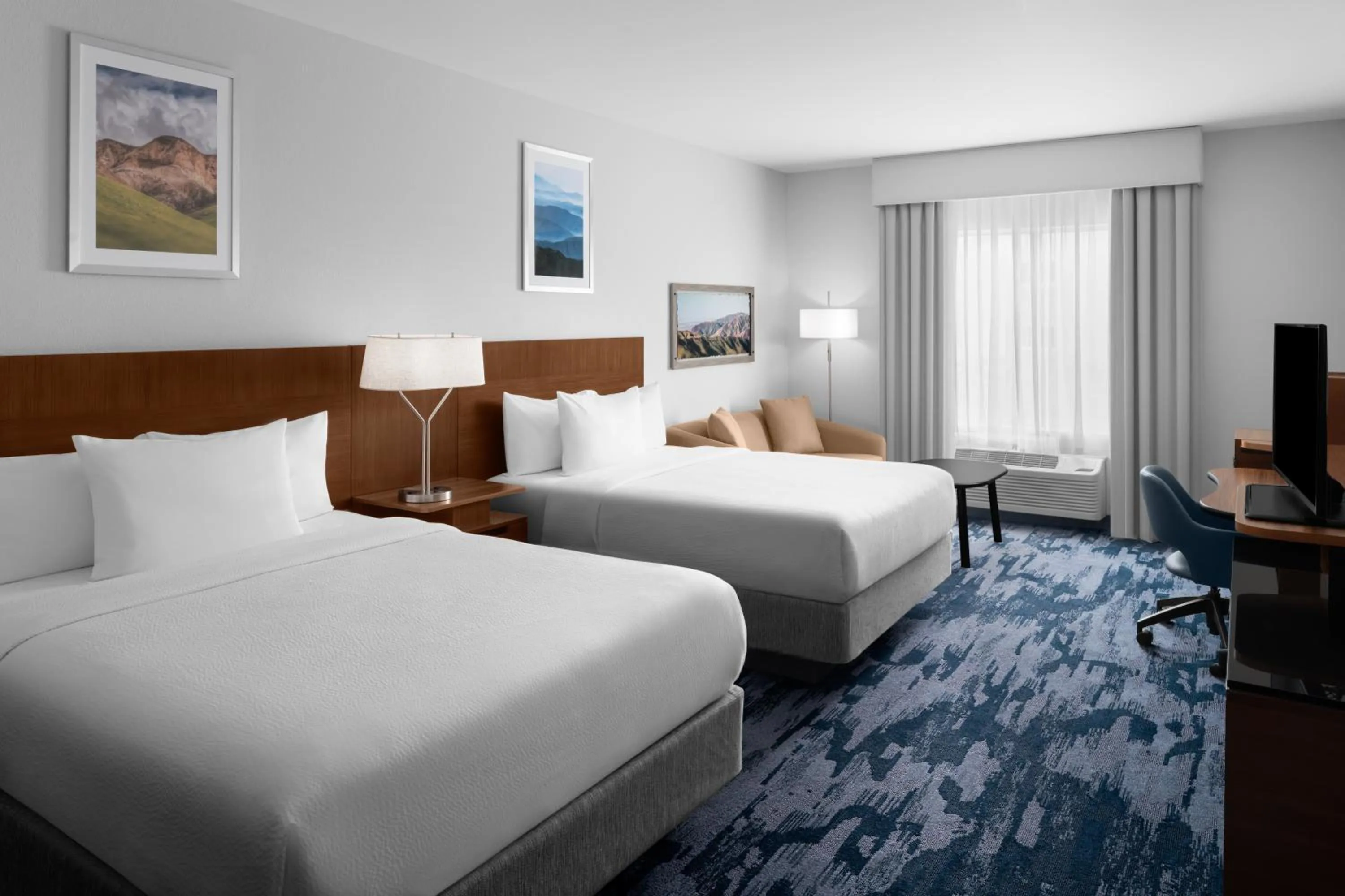 Bed in Fairfield Inn by Marriott Santa Clarita Valencia