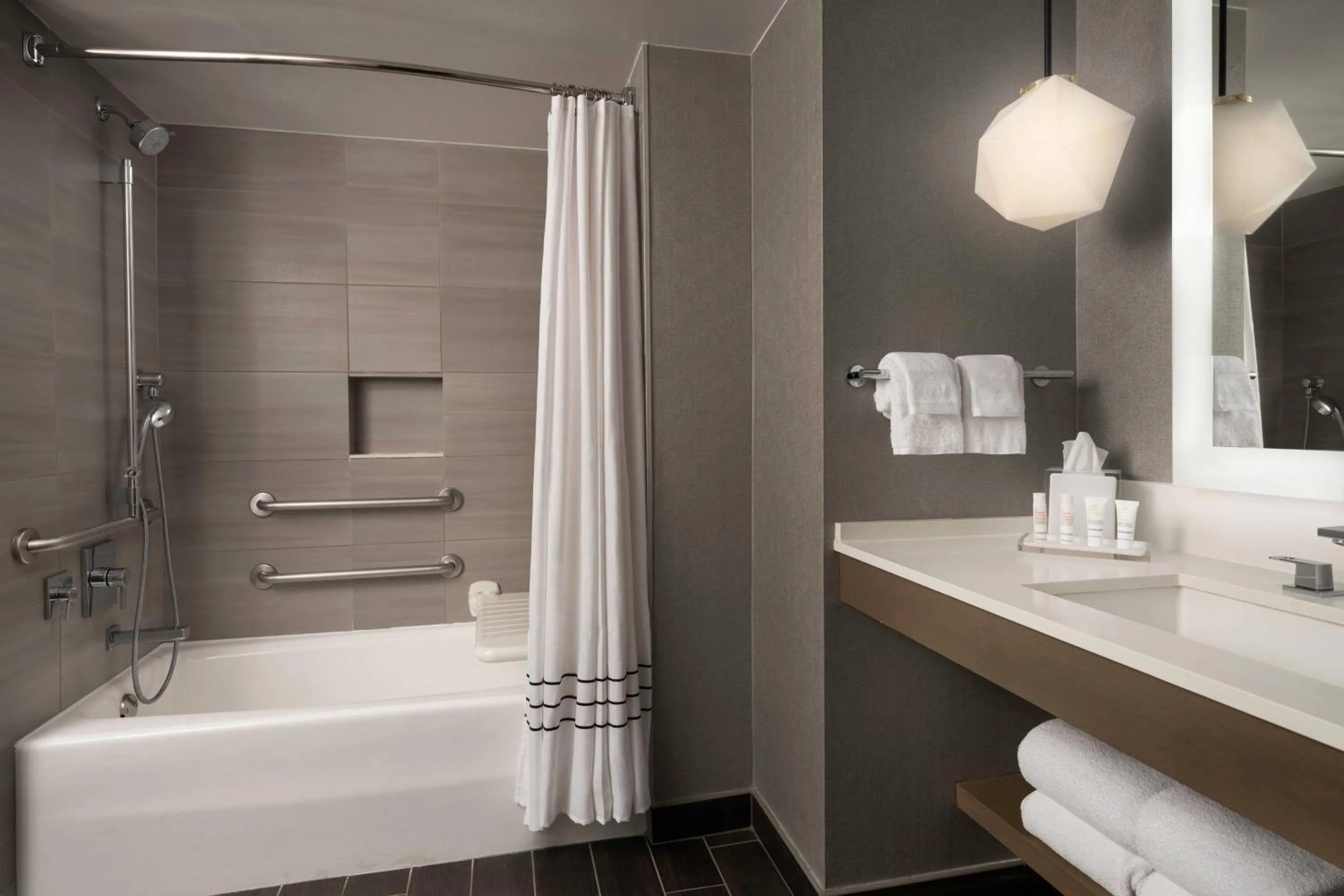 Bathroom in Warner Center Marriott Woodland Hills